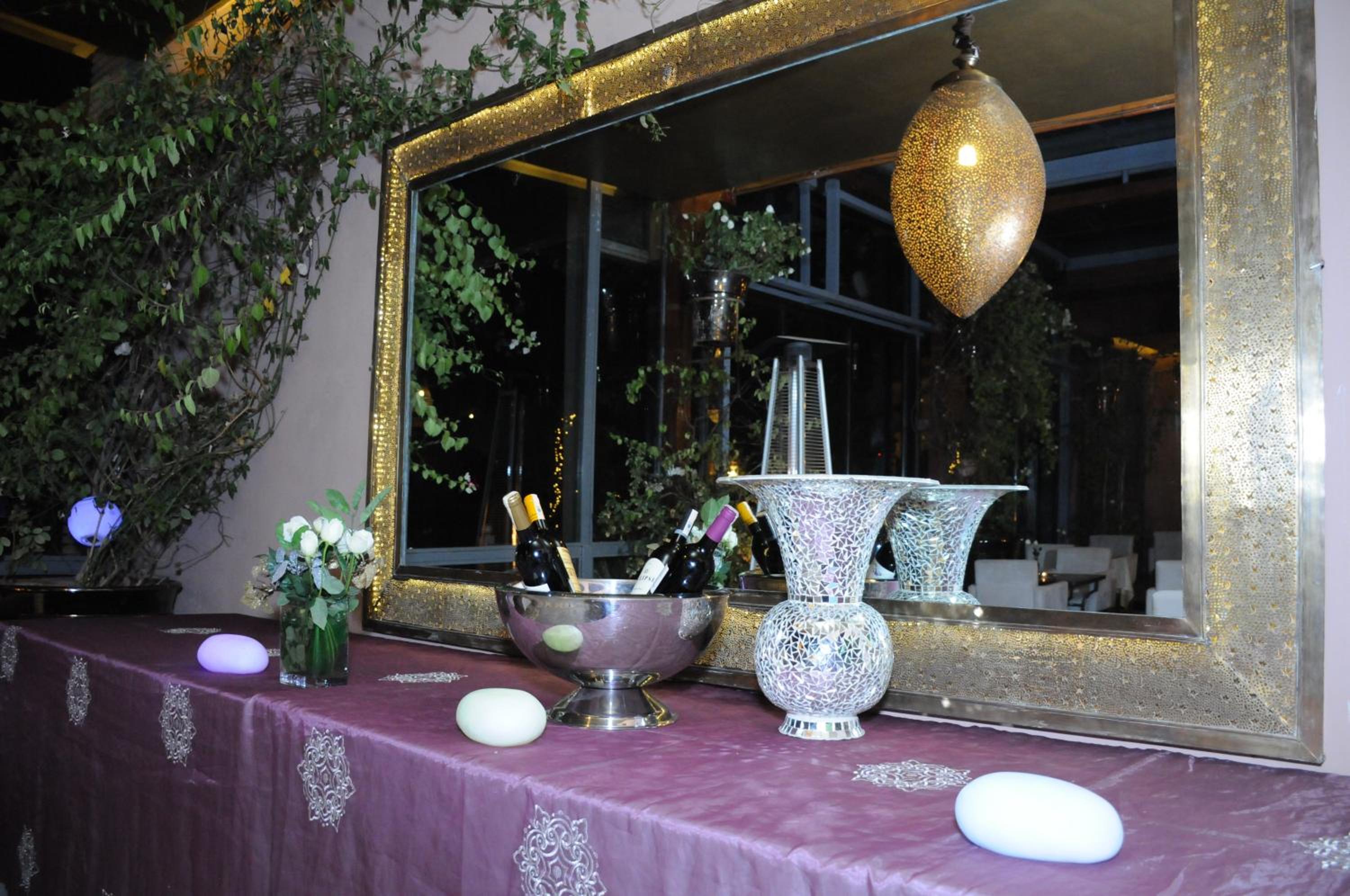 Riad Wow — 12