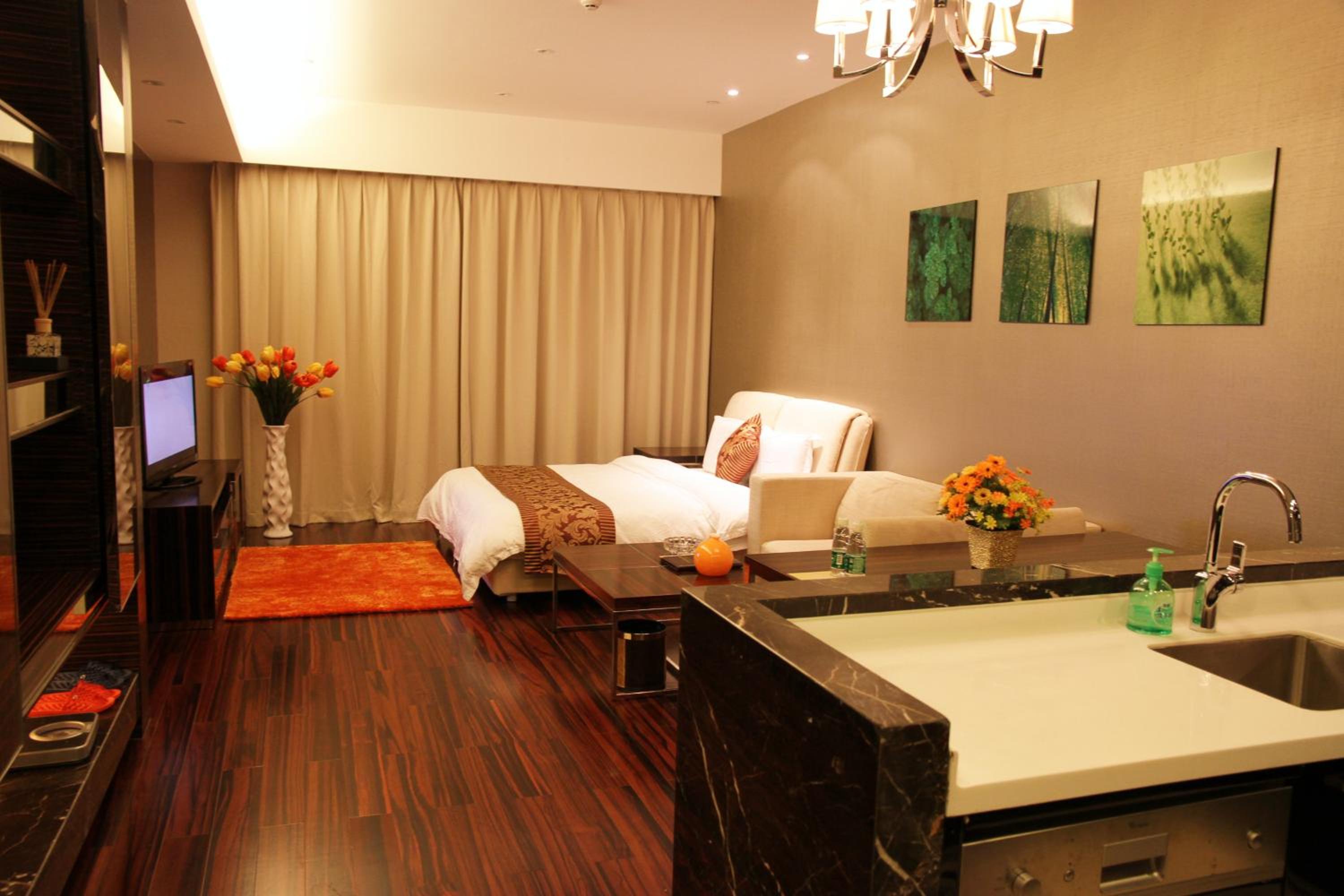 Checkinn International Apartment (GuangZhou PaZhou Poly World Trade Branch)