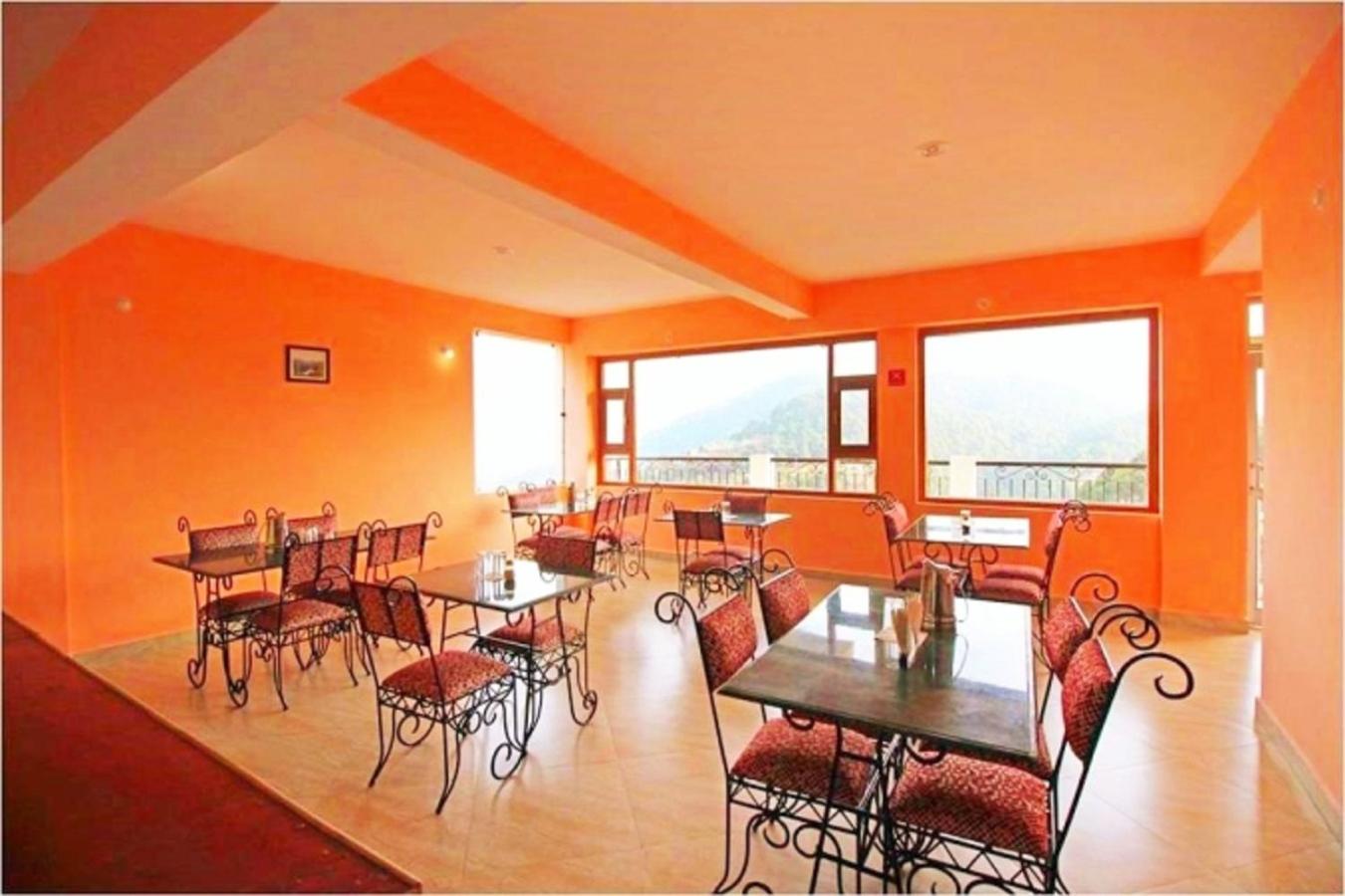 Hotel Avlokan - Near Kainchi Dham Mandir view 2