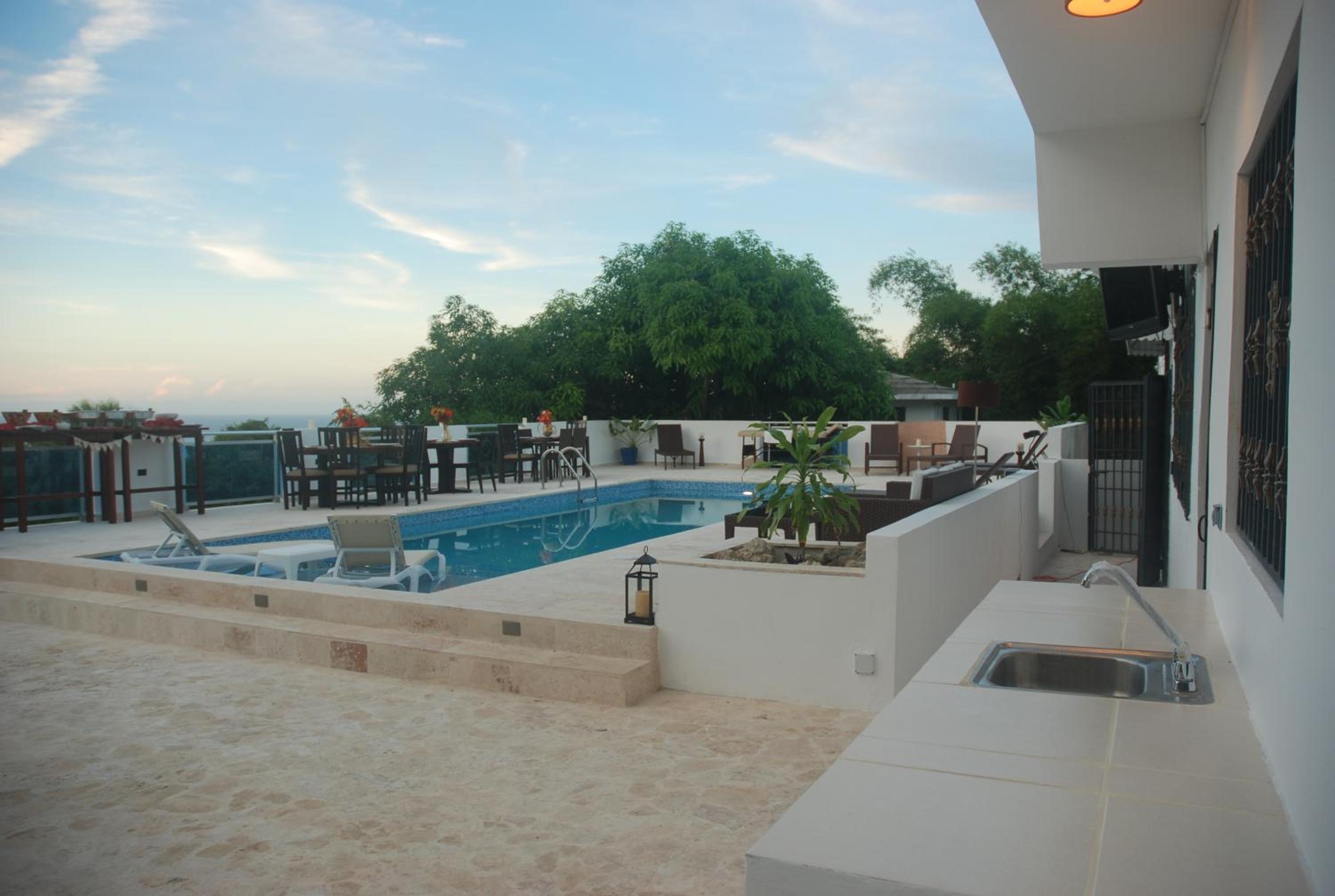 E&J Boutique Residences