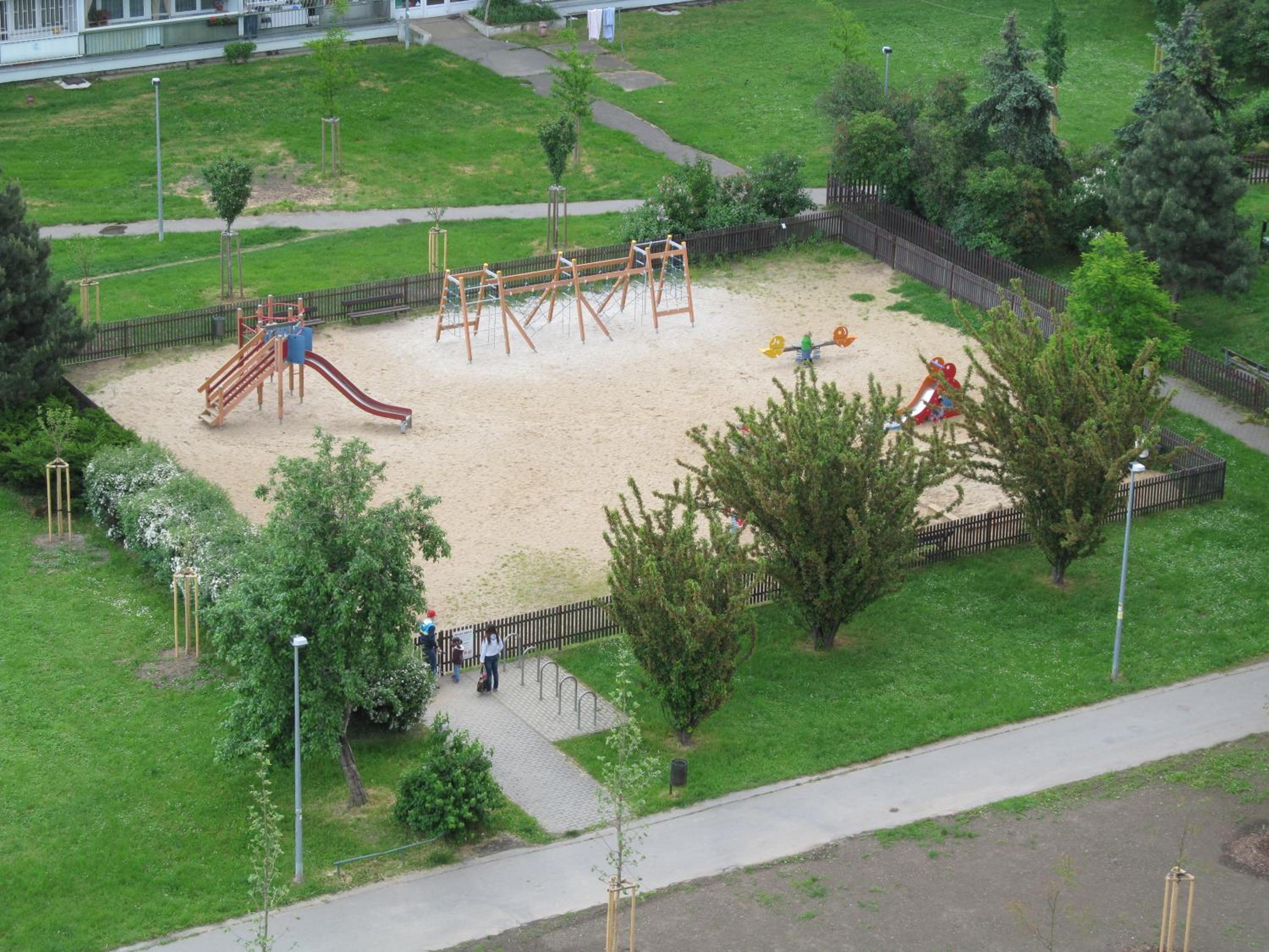 Golden Family Apartments