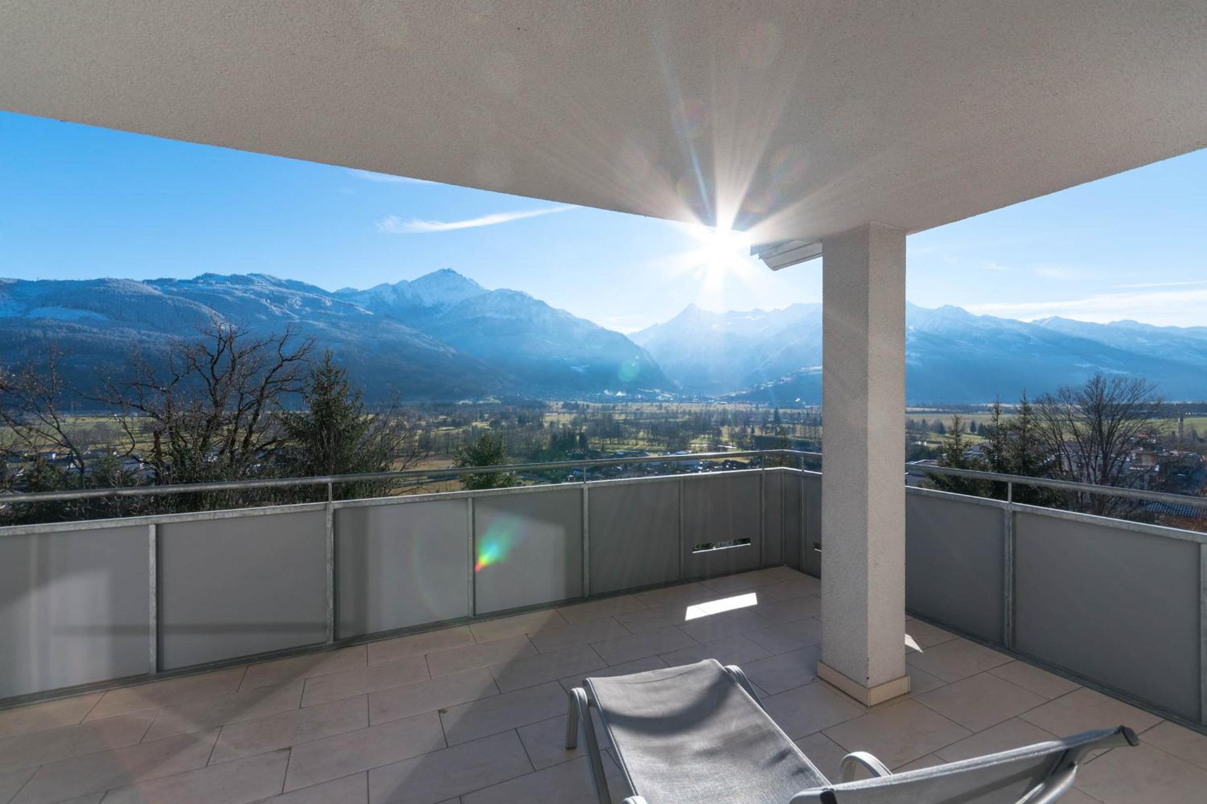 Ski-n-Lake - The Alps View Apartment view 3