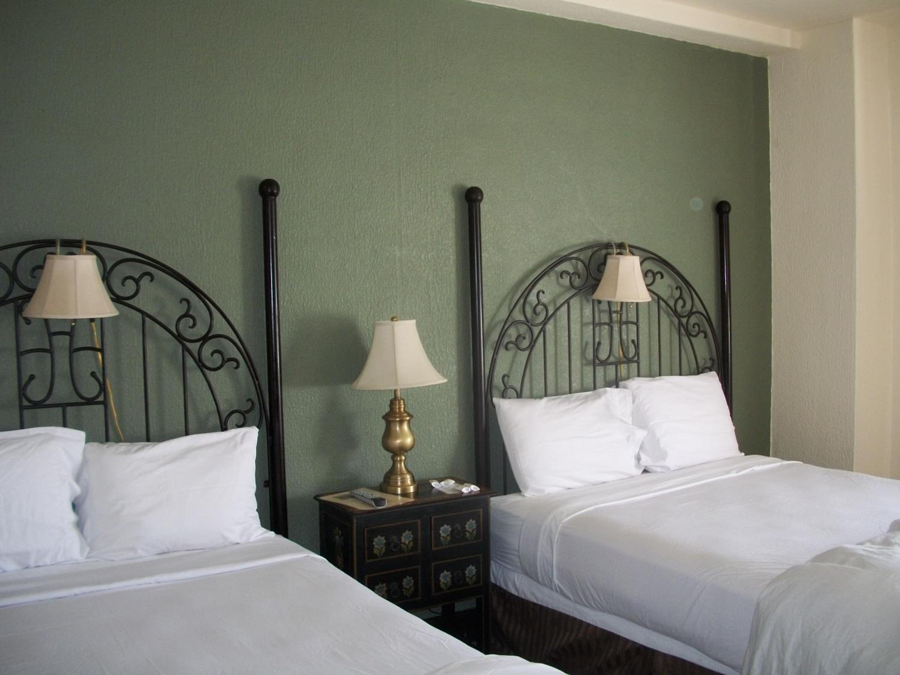 Alpine Vacations - The Holland Hotel - Property Image 12