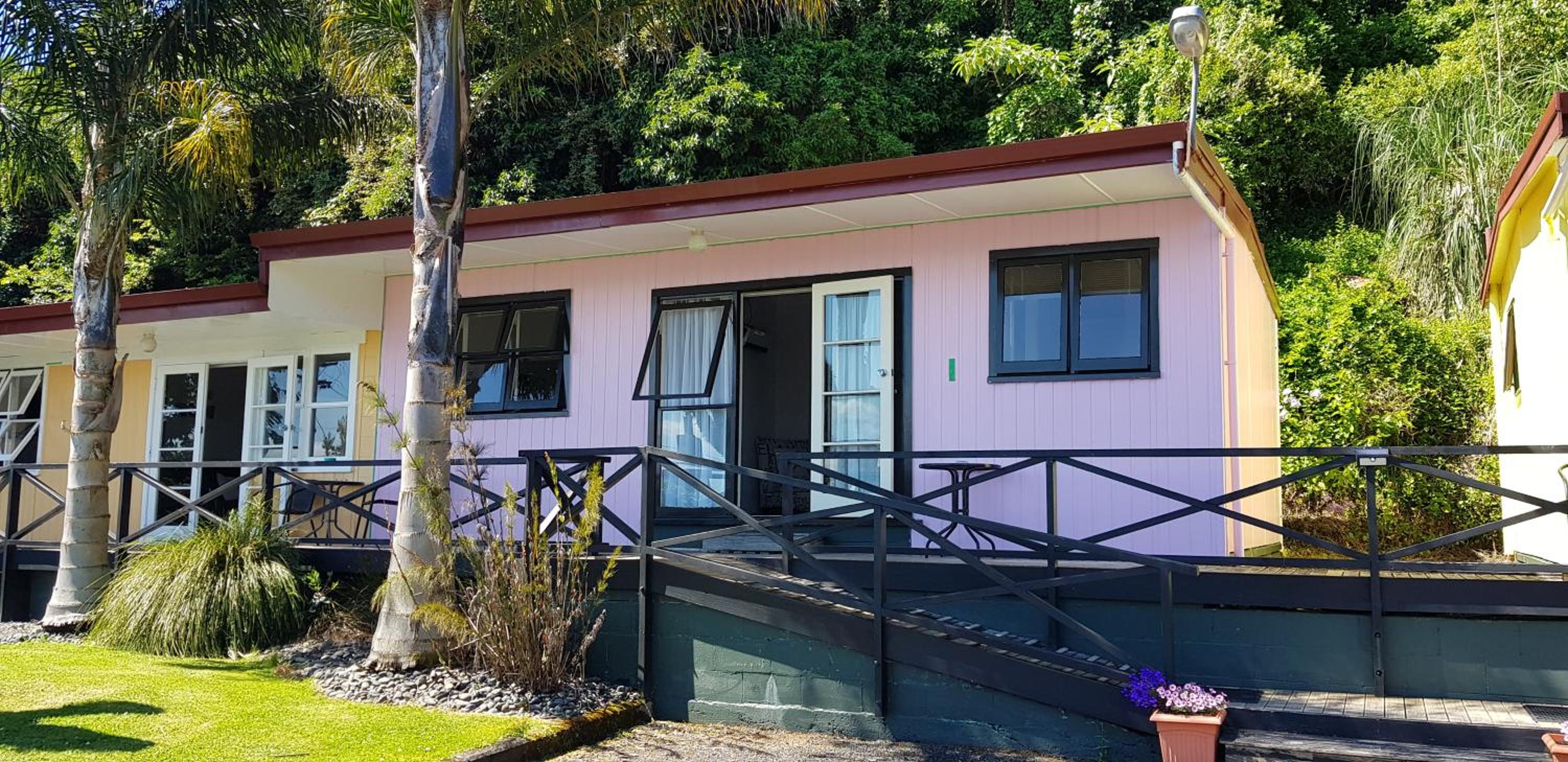 Coastal Motor Lodge