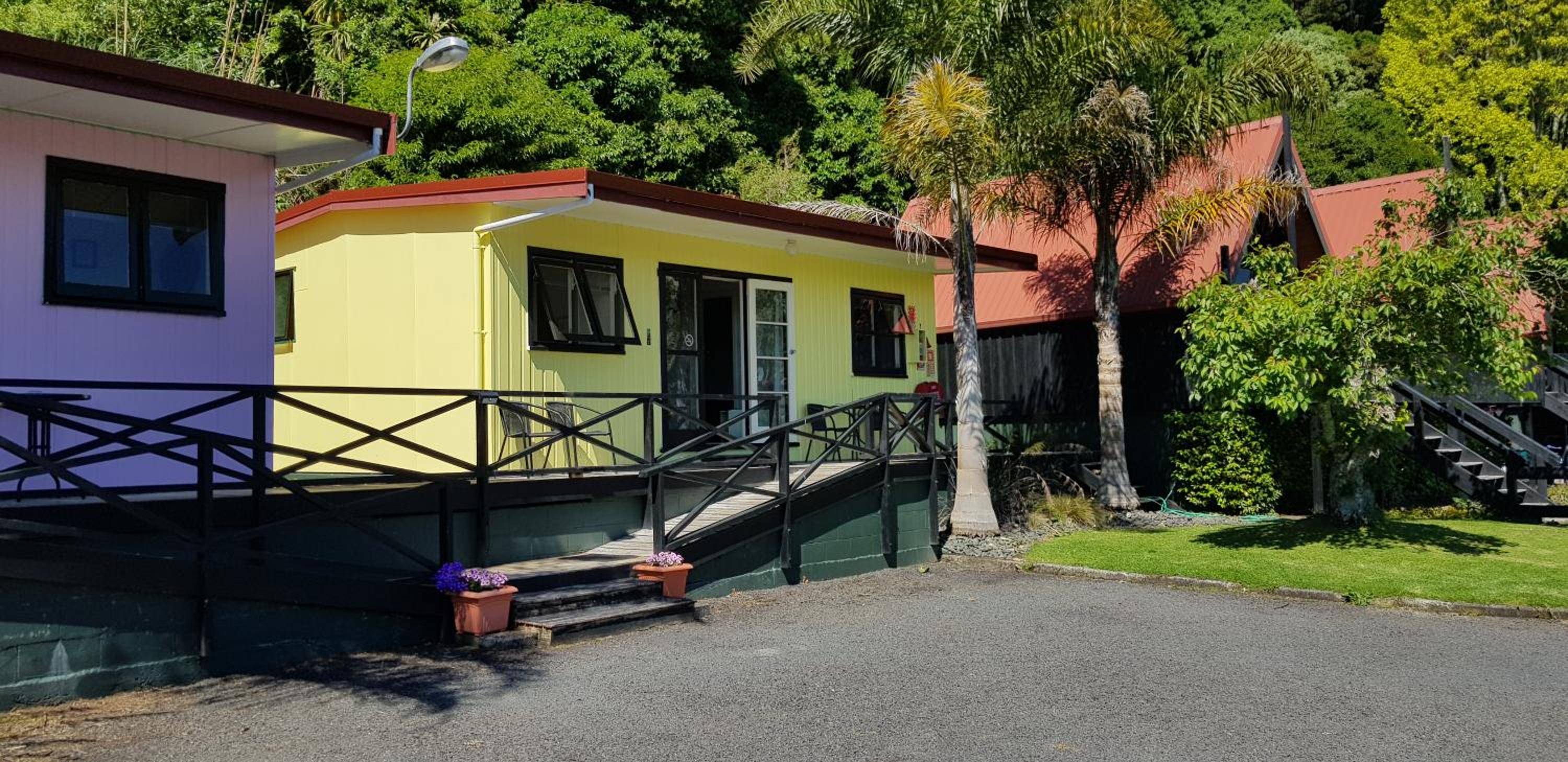 Coastal Motor Lodge