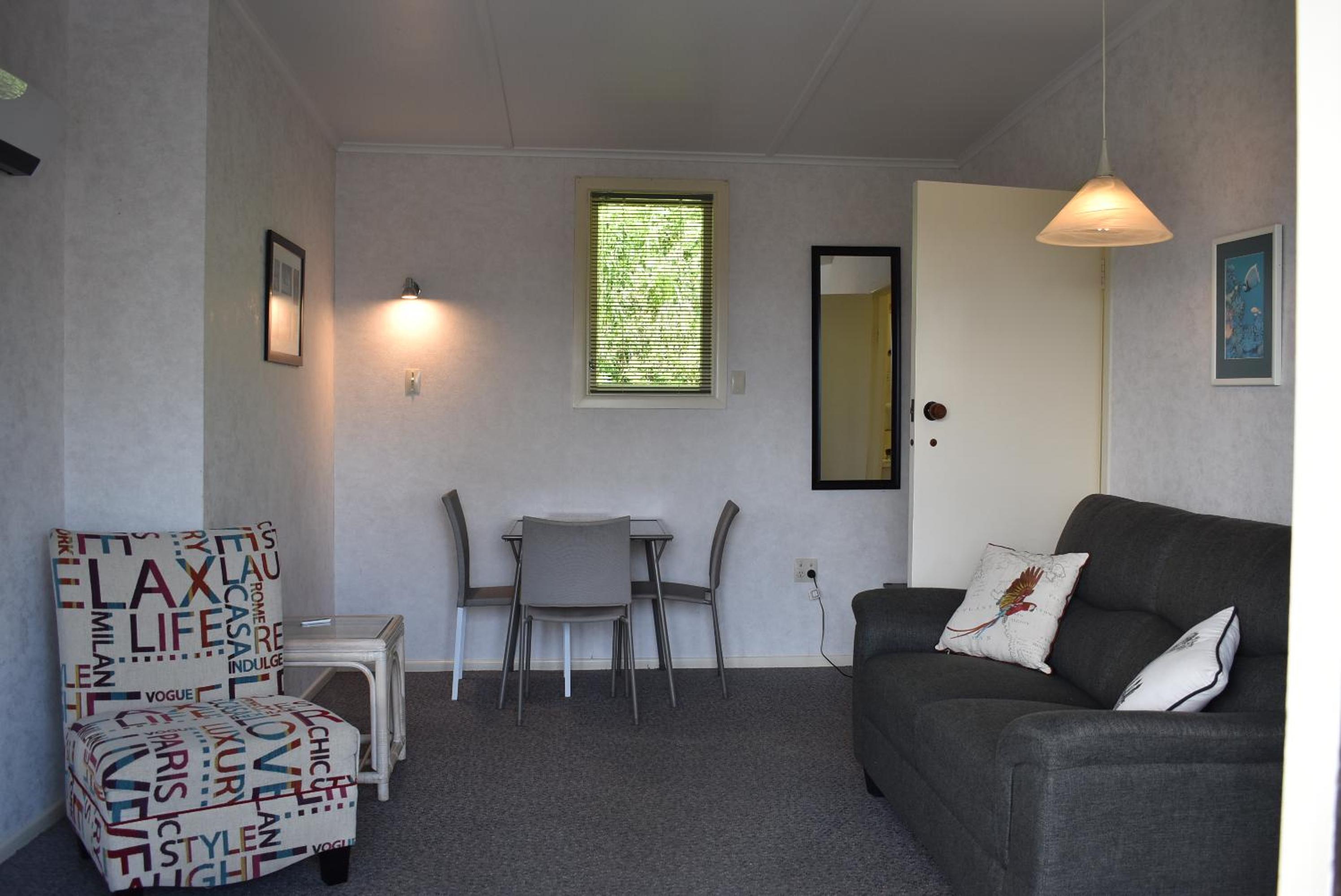 Coastal Motor Lodge