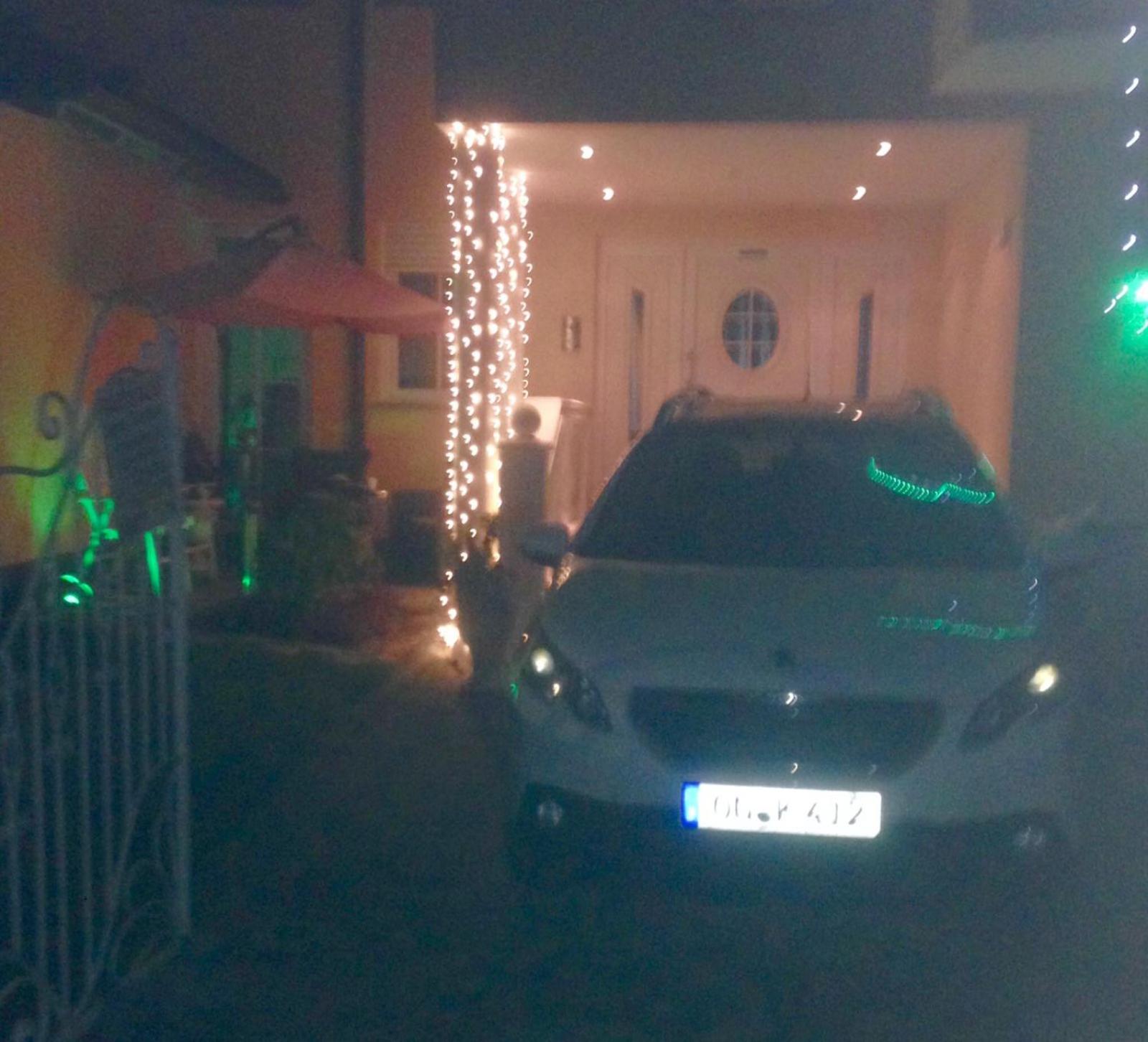 Photo 12