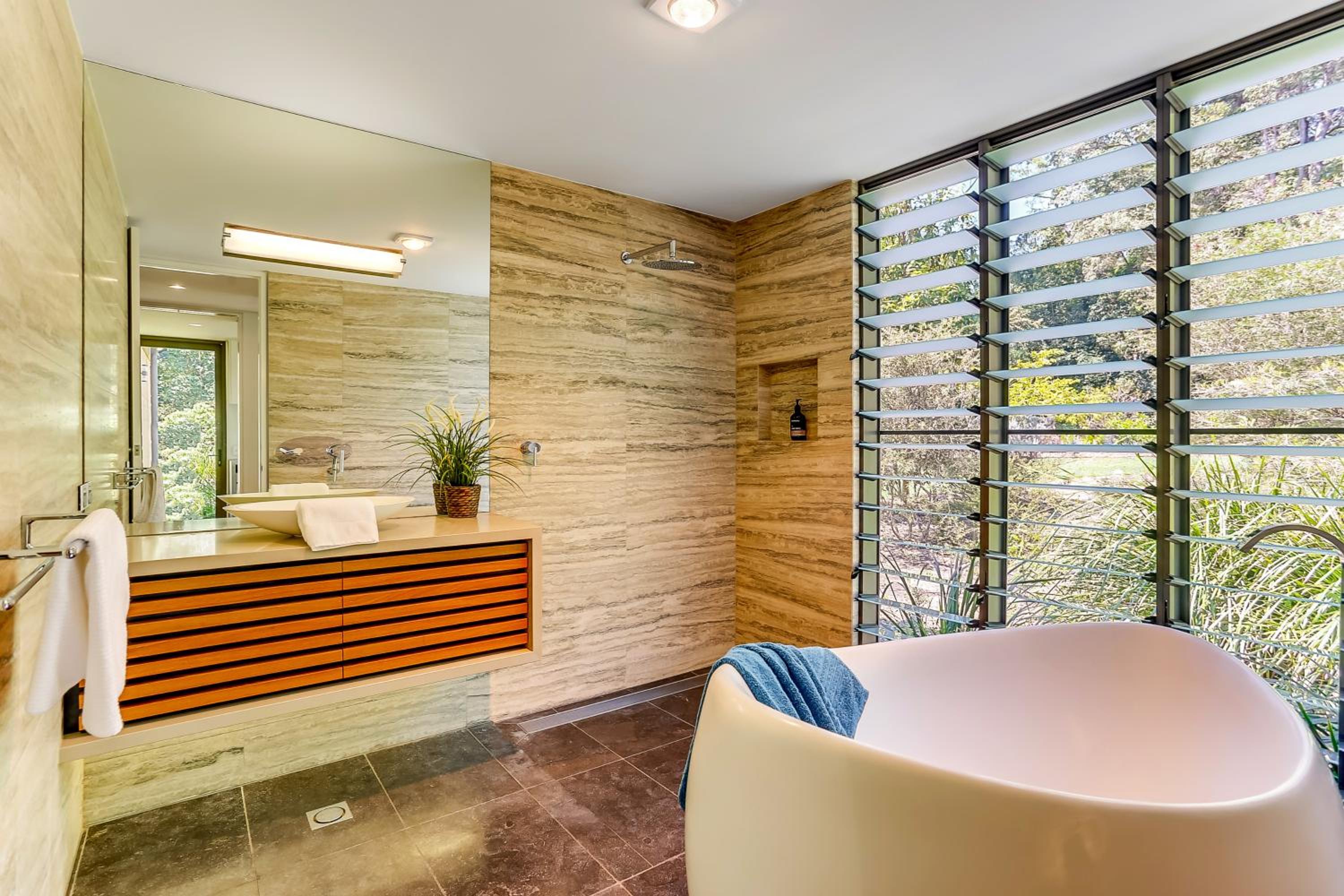 Calanthe Acreage - Doonan