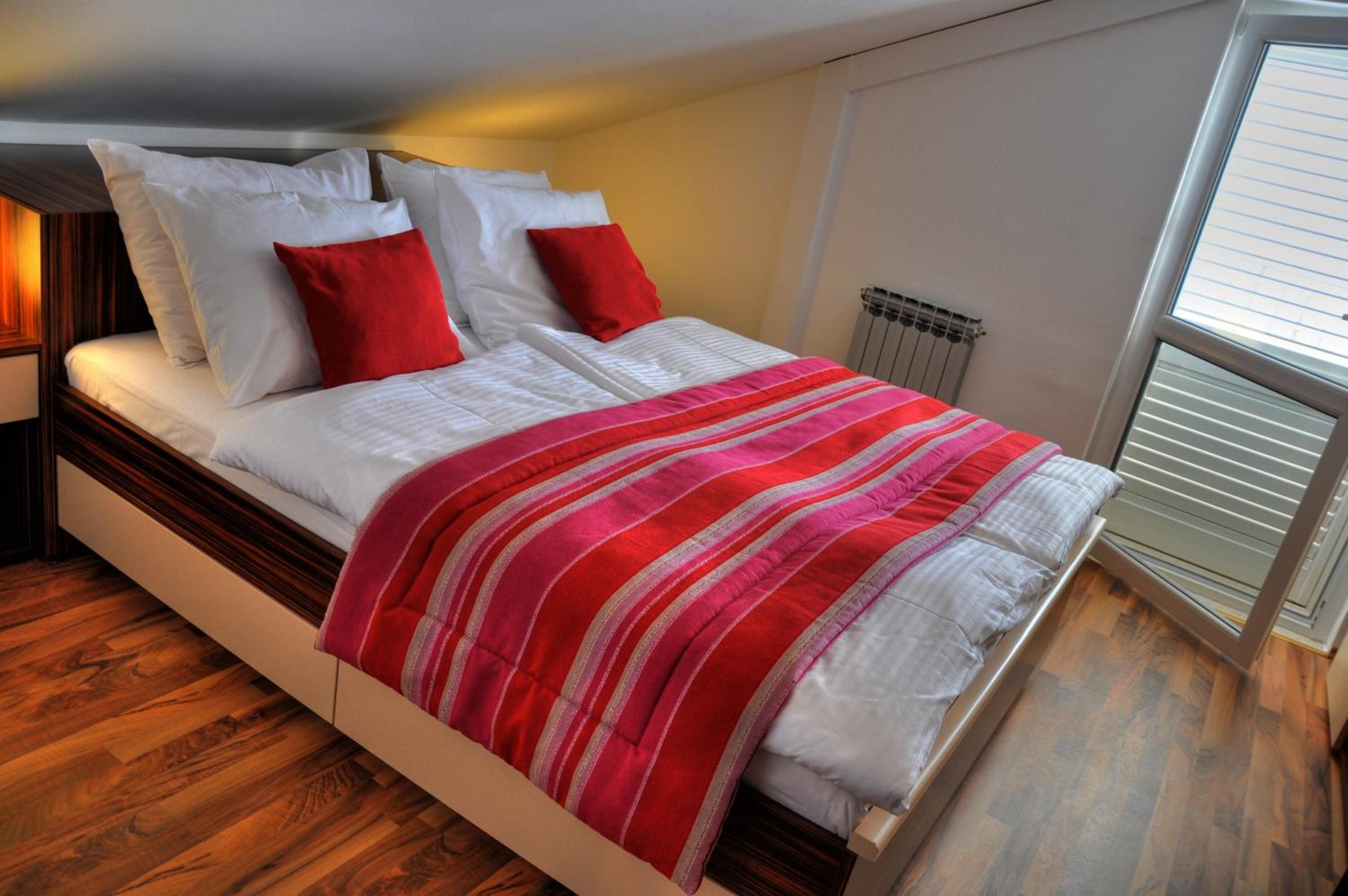 Paradis Apartments