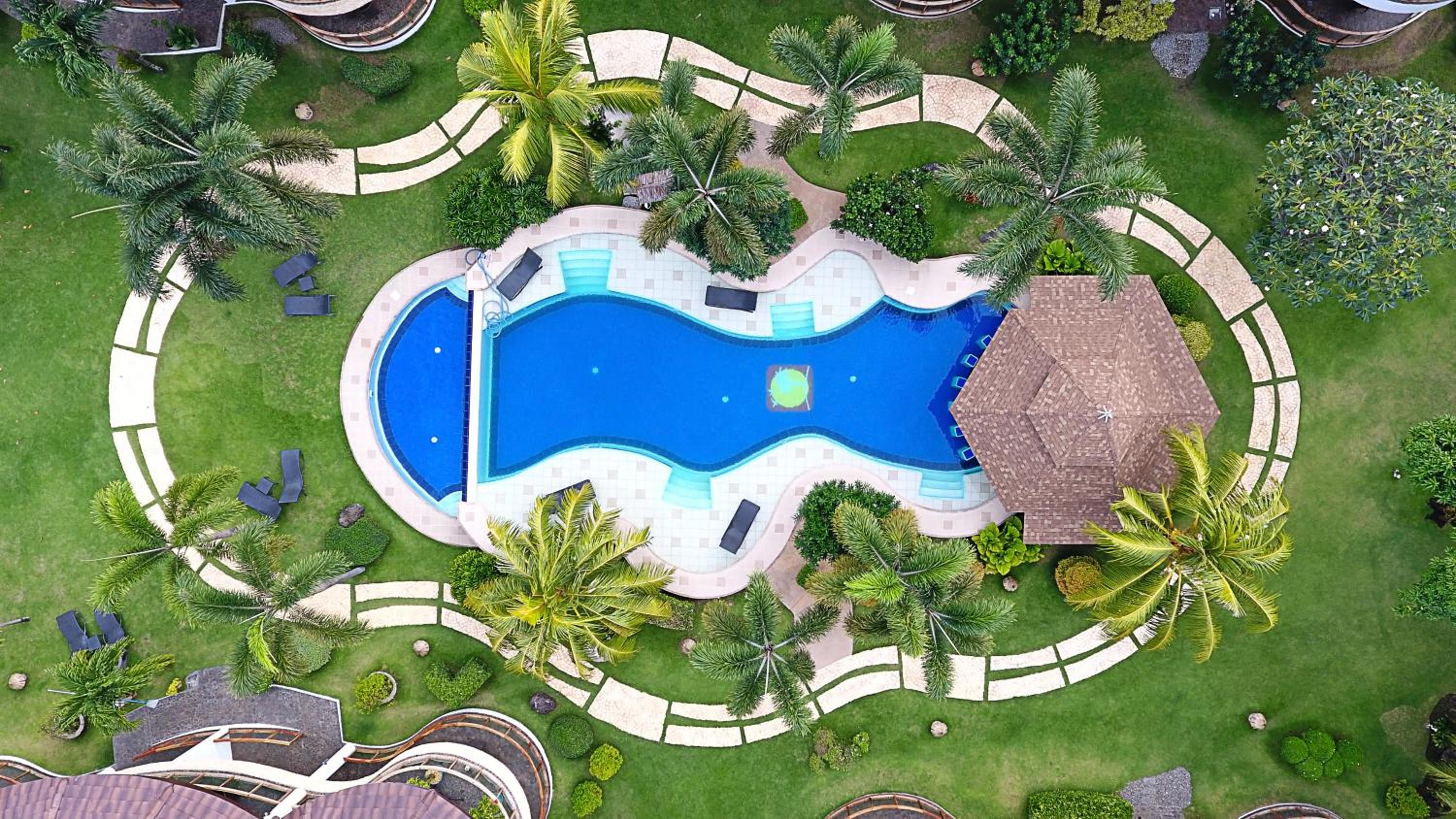 Vida Homes Condo Resort