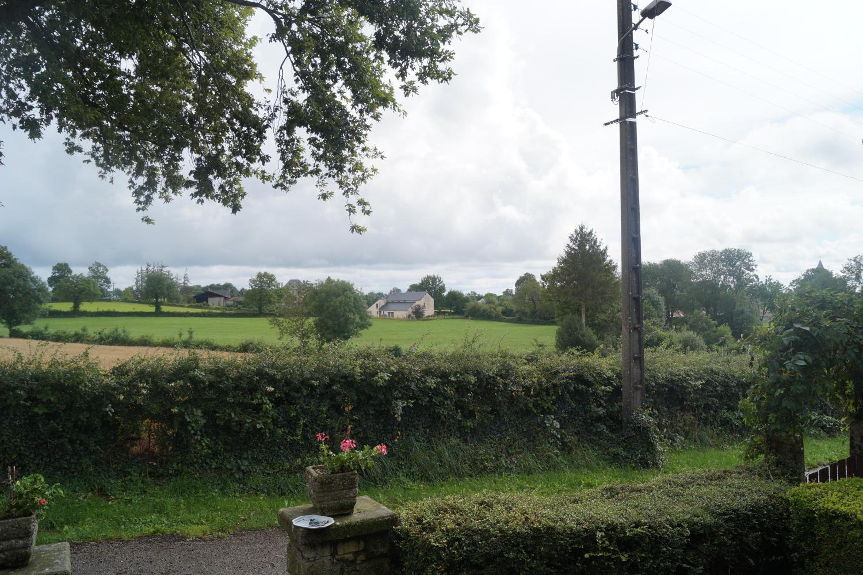 Maison Auriac Lagast view 2