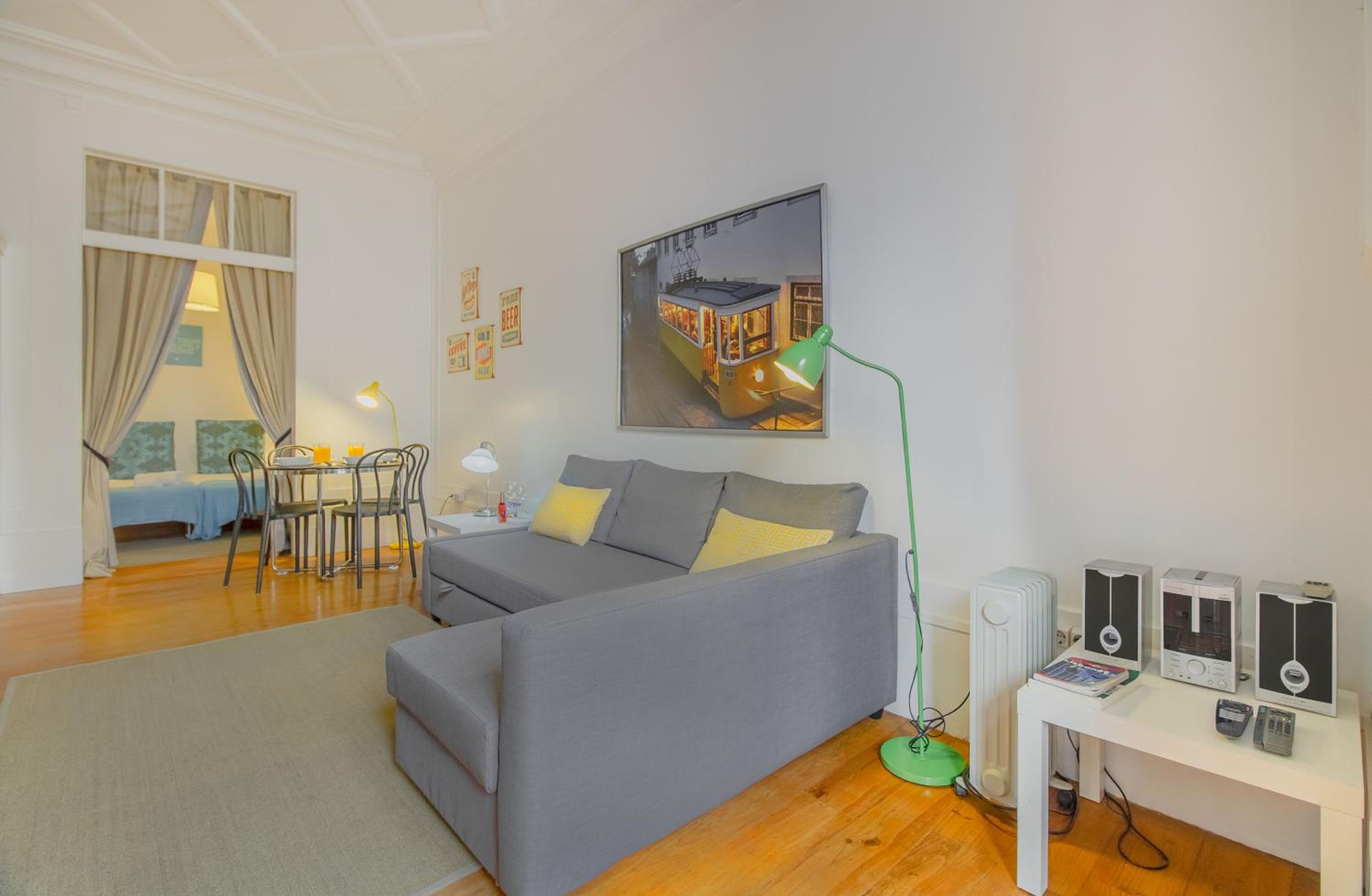 Chiado Balcony Apartment view 5