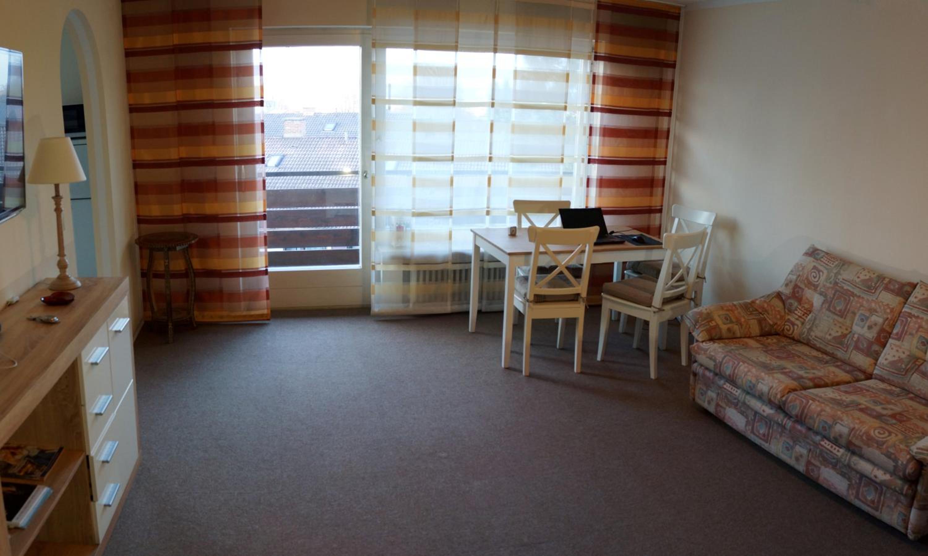 Sunny 1-room apartment near railway station view 4