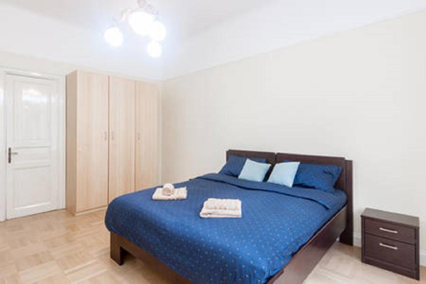 Historic centre-spacious apartment