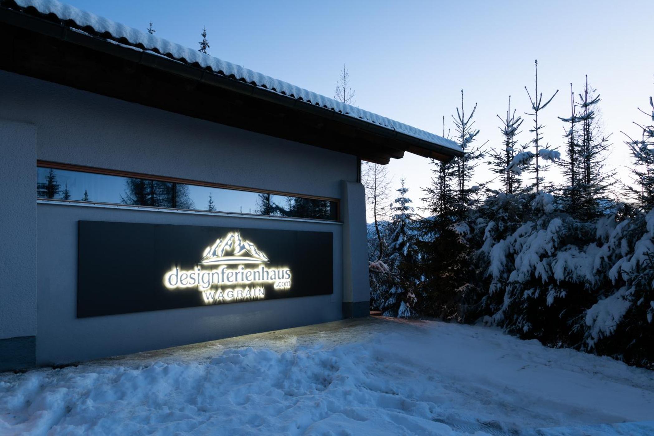 Designferienhaus Luxus Bergchalet XXL Ski In-Out Snow Space Wagrain Flachau