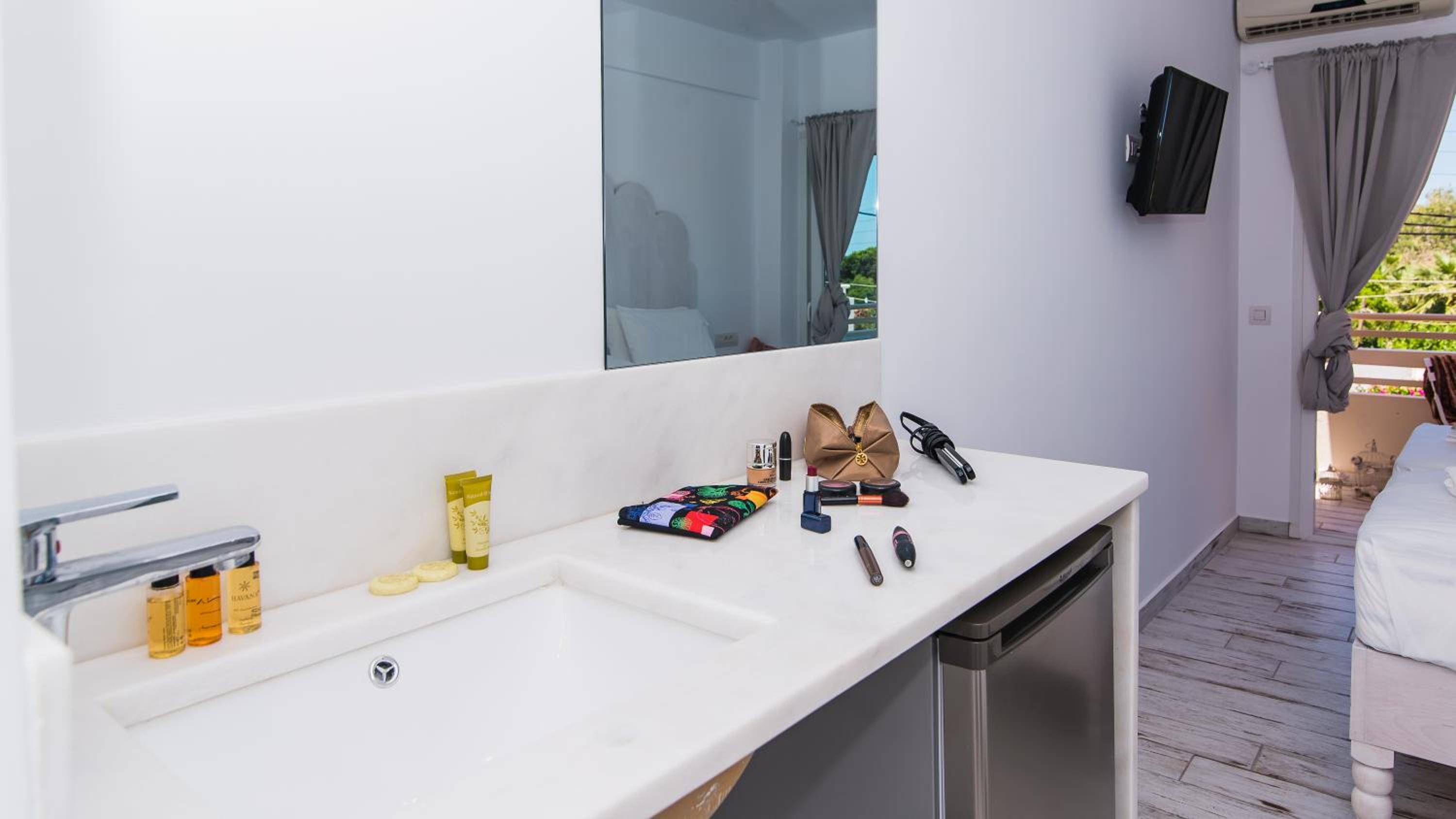 Stella Maria Hotel & Suites