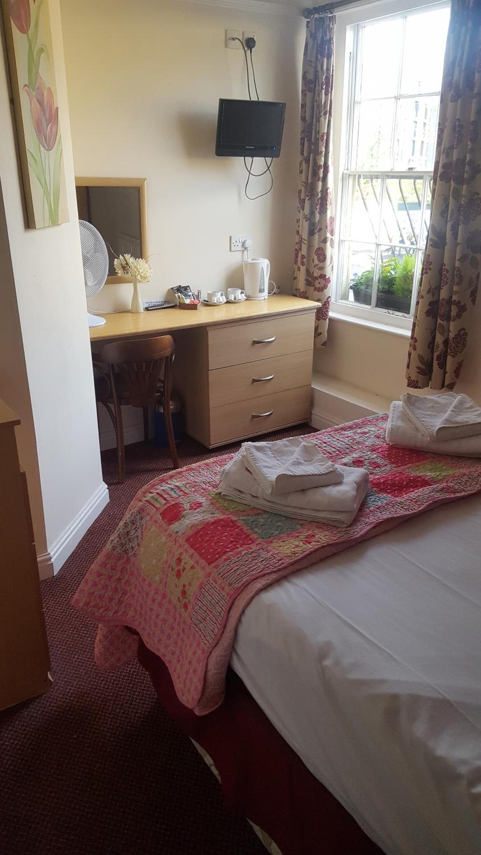 The Victoria Hotel photo 2
