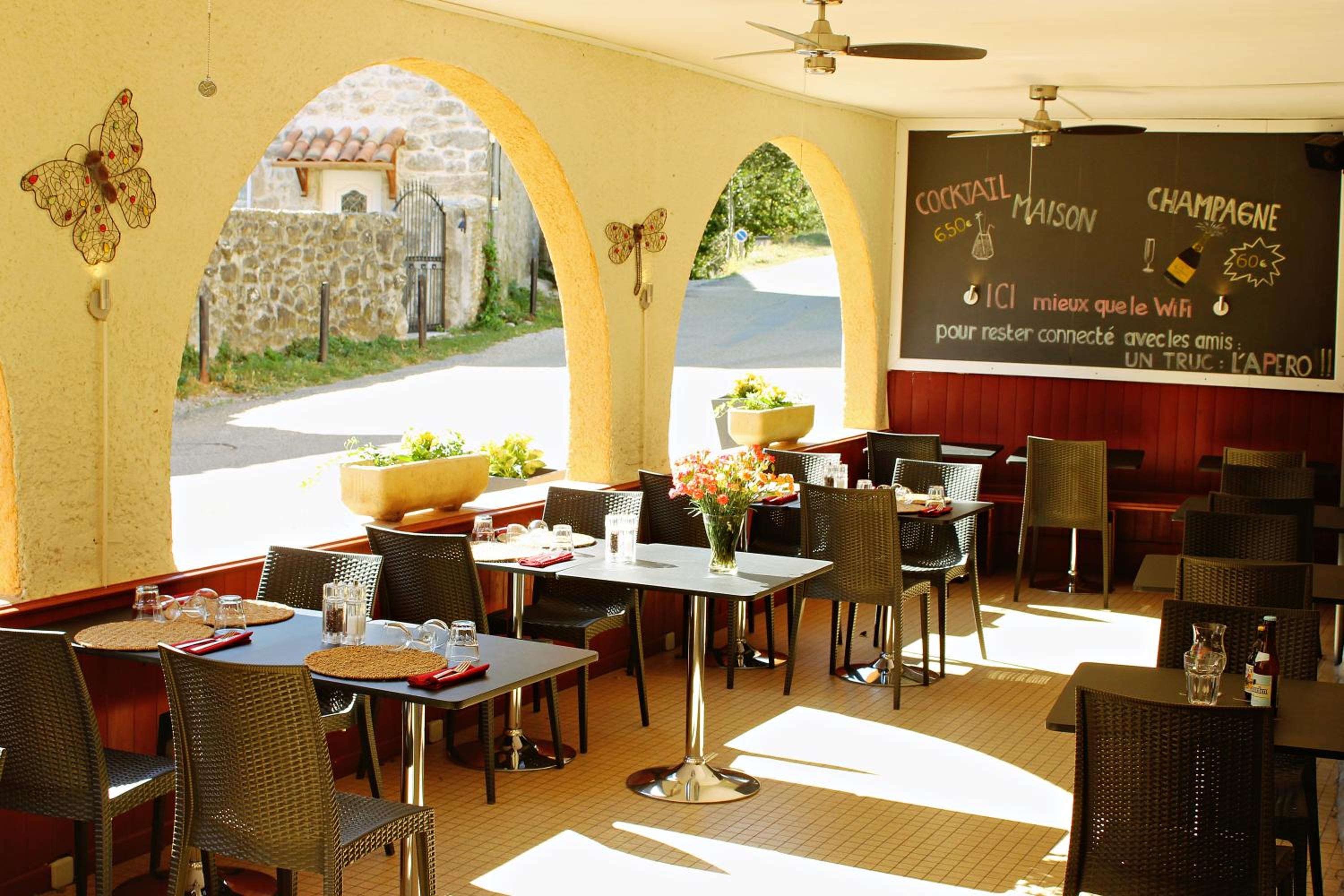restaurant