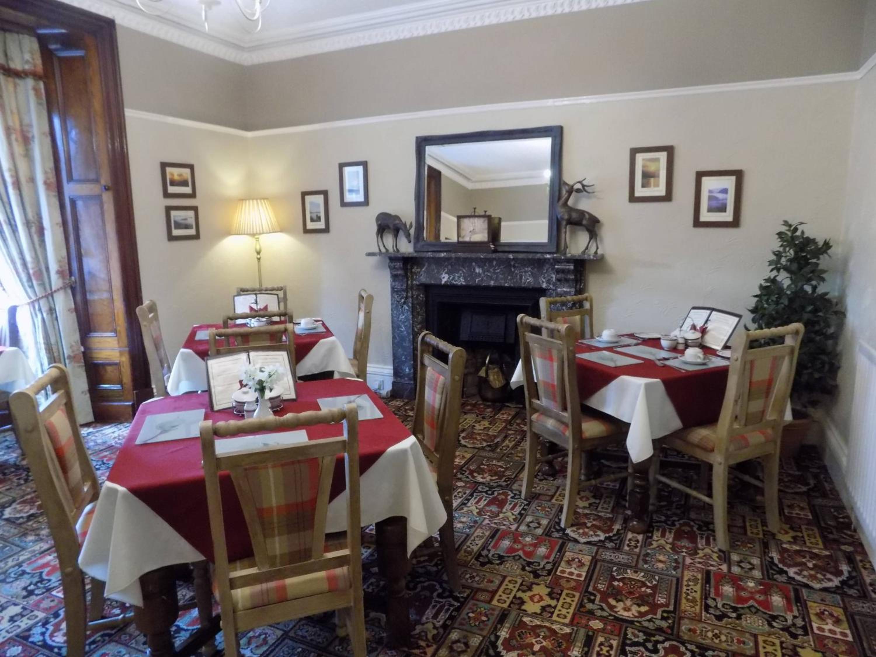 Penrith Vacations - Glendale Guest House - Property Image 3