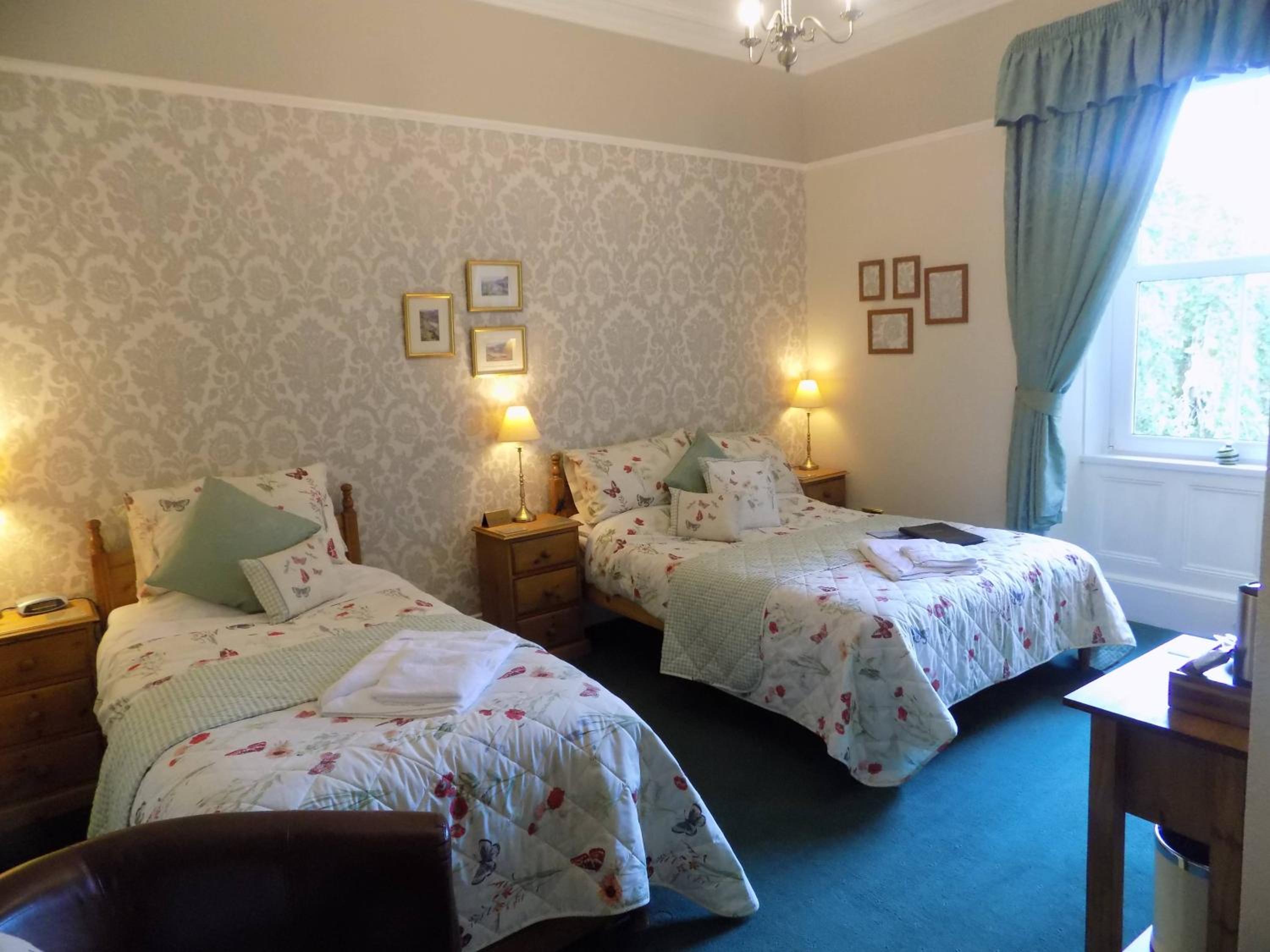 Penrith Vacations - Glendale Guest House - Property Image 4