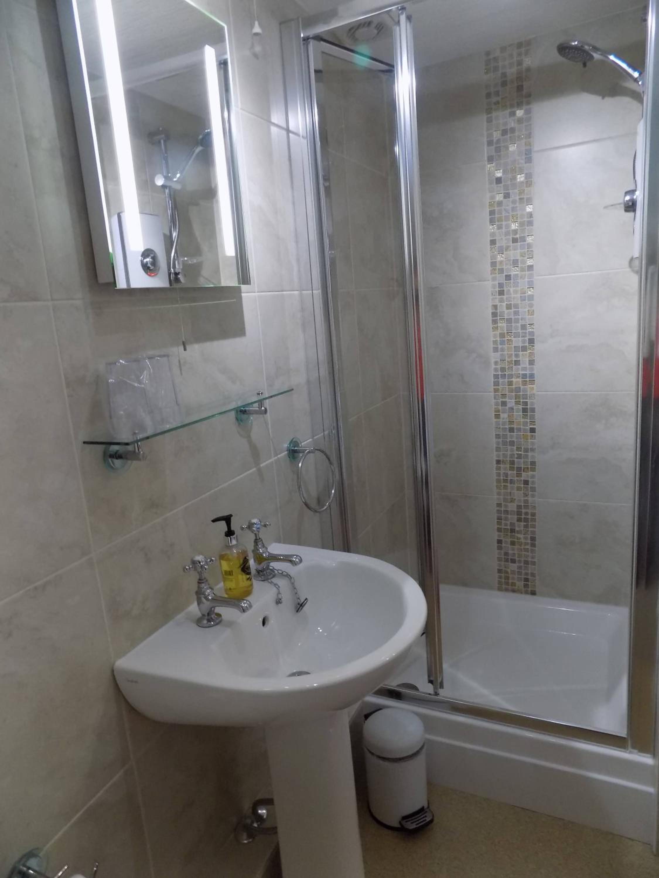 Penrith Vacations - Glendale Guest House - Property Image 51