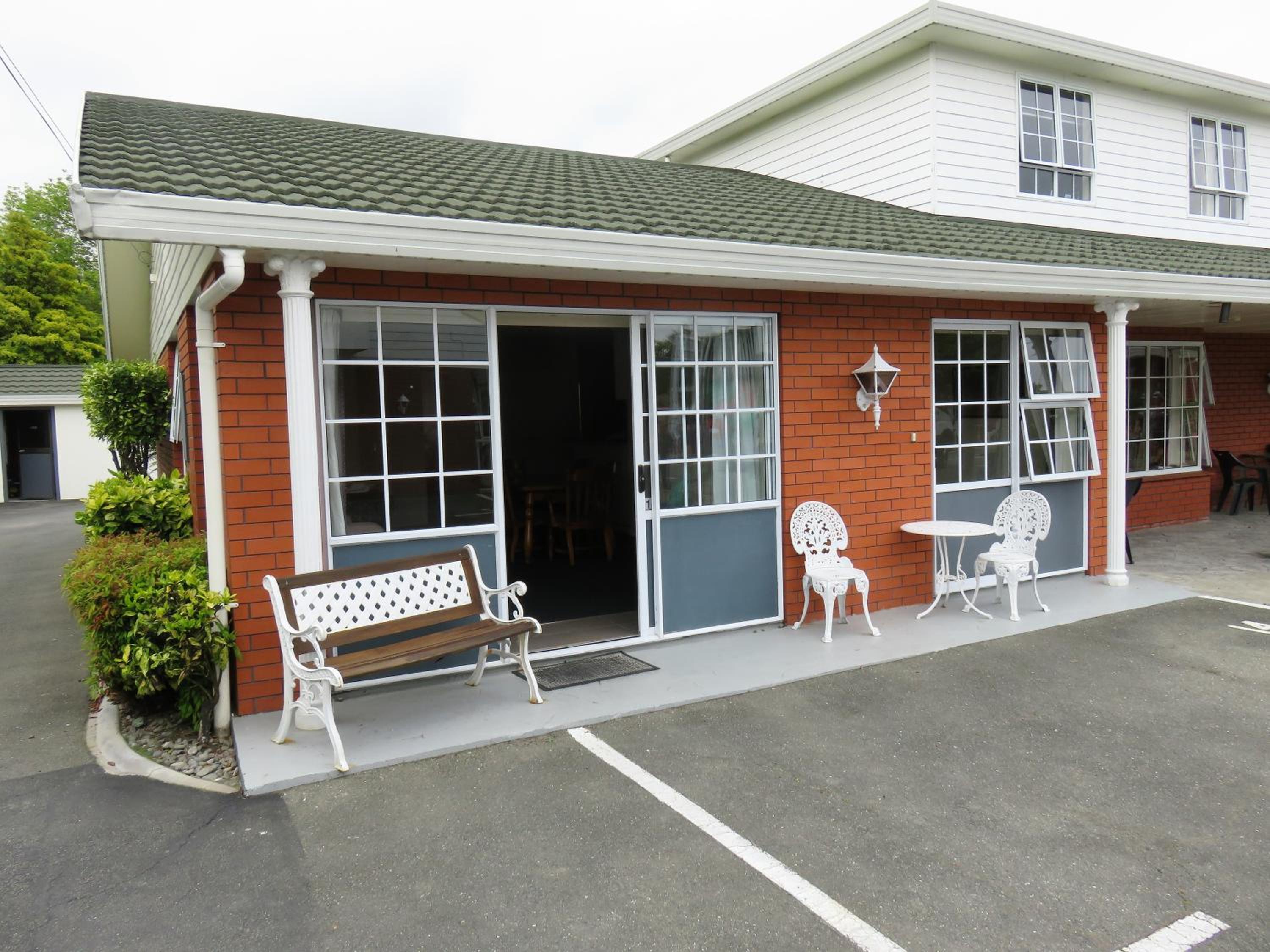 Admirals Motor Lodge
