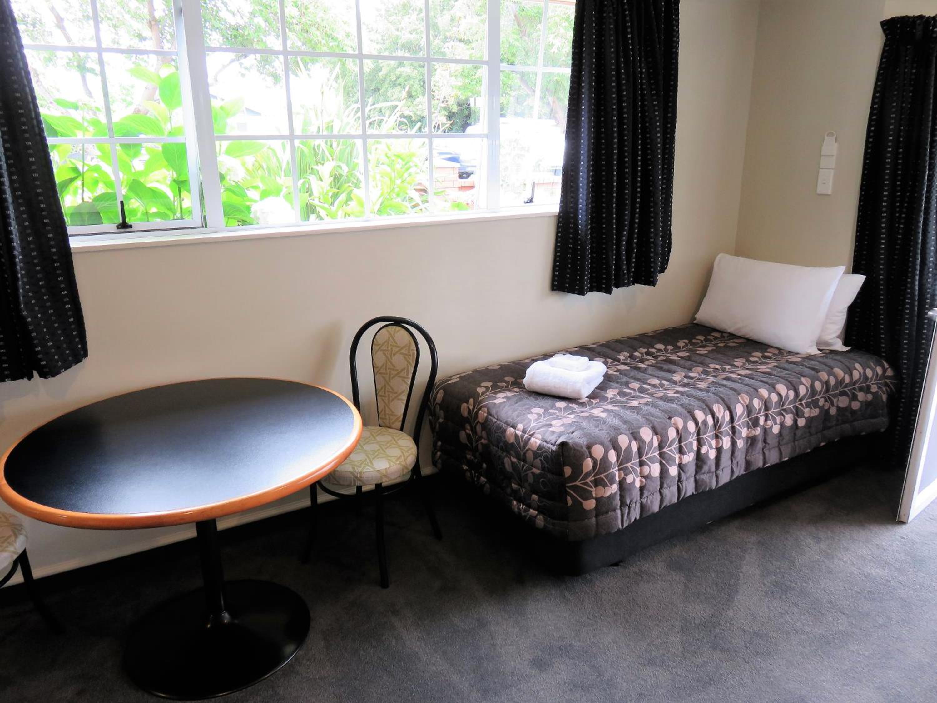 Admirals Motor Lodge