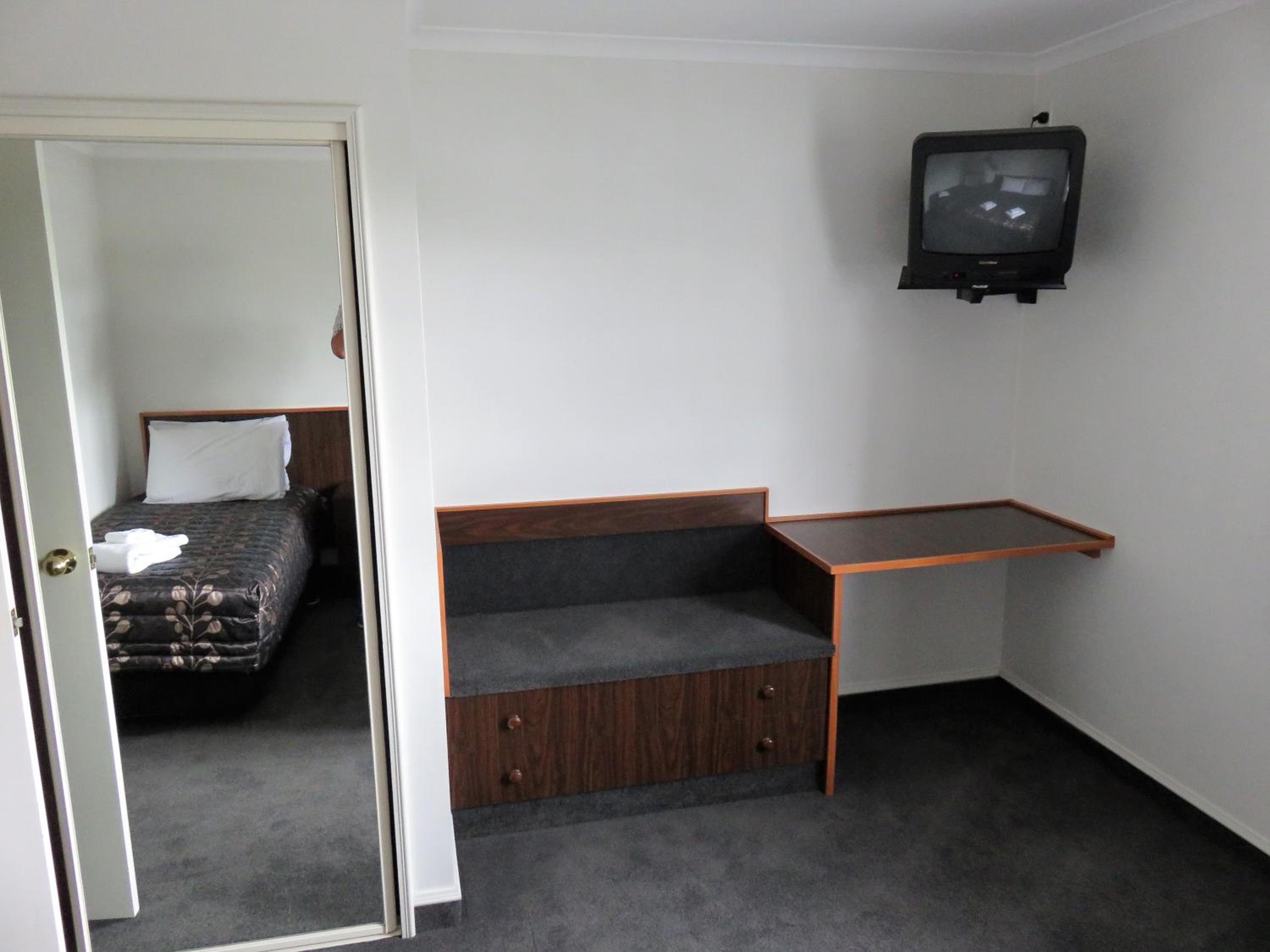 Admirals Motor Lodge