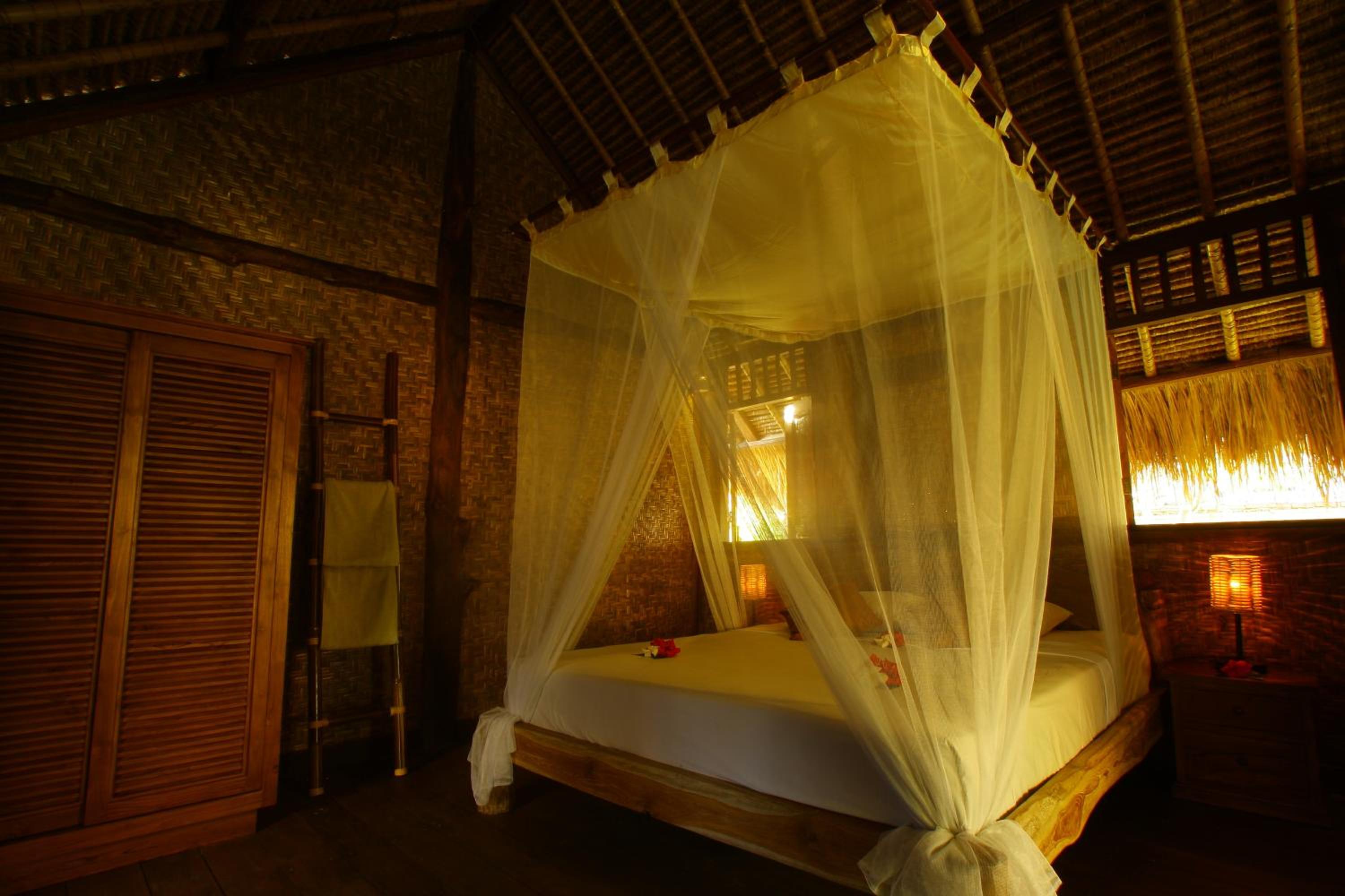 Flower Bud Bungalow Balangan