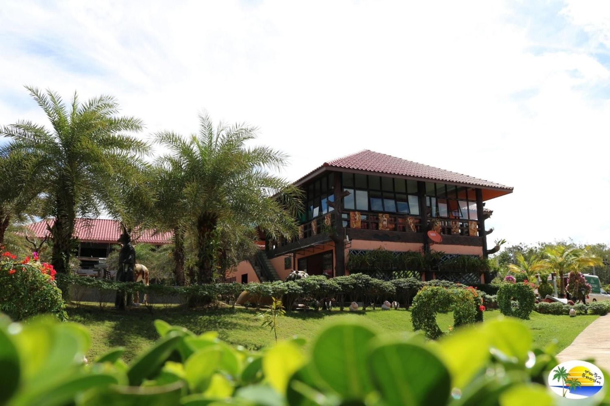 Chomview Resort