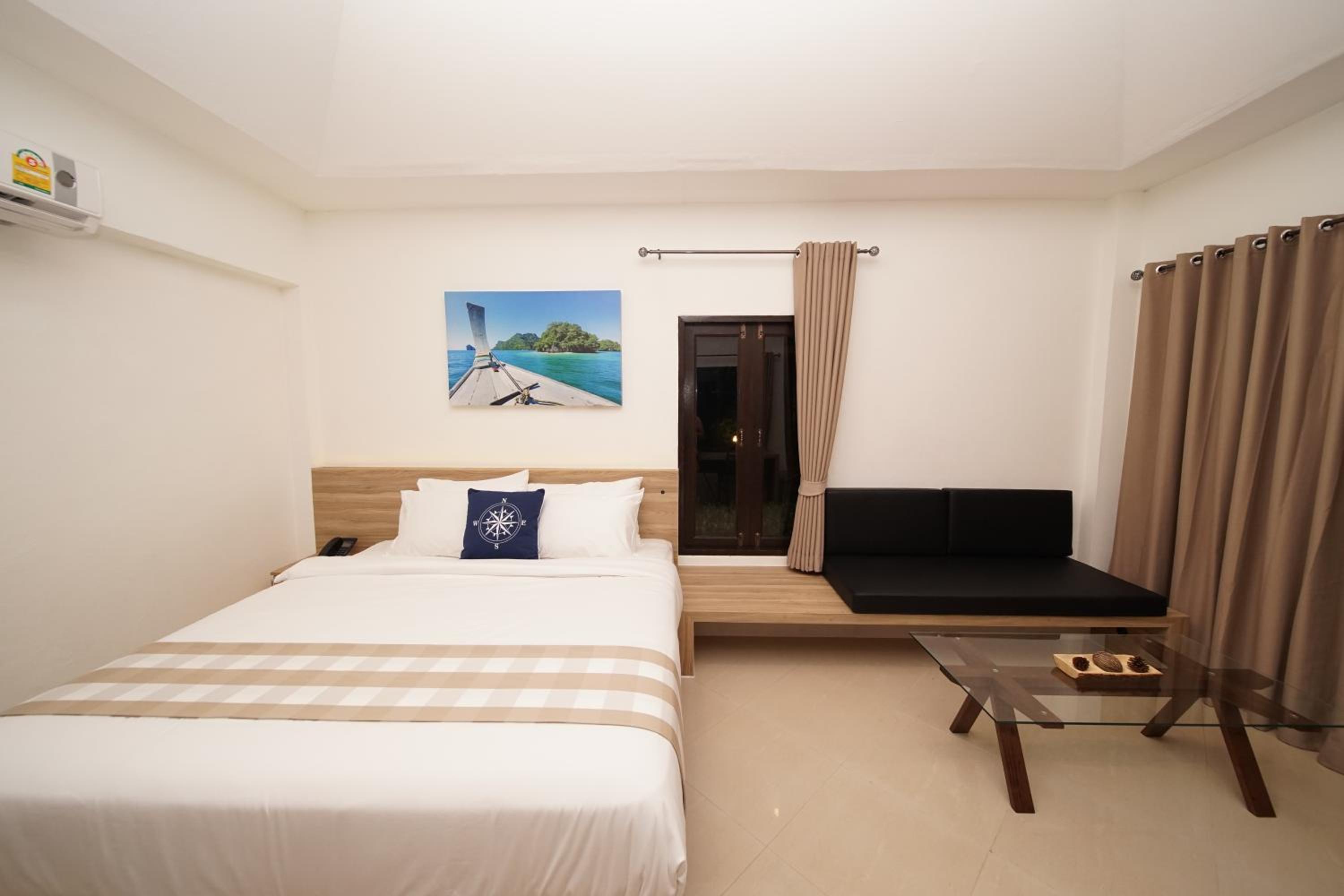 Aquavana Haad Rin Resort