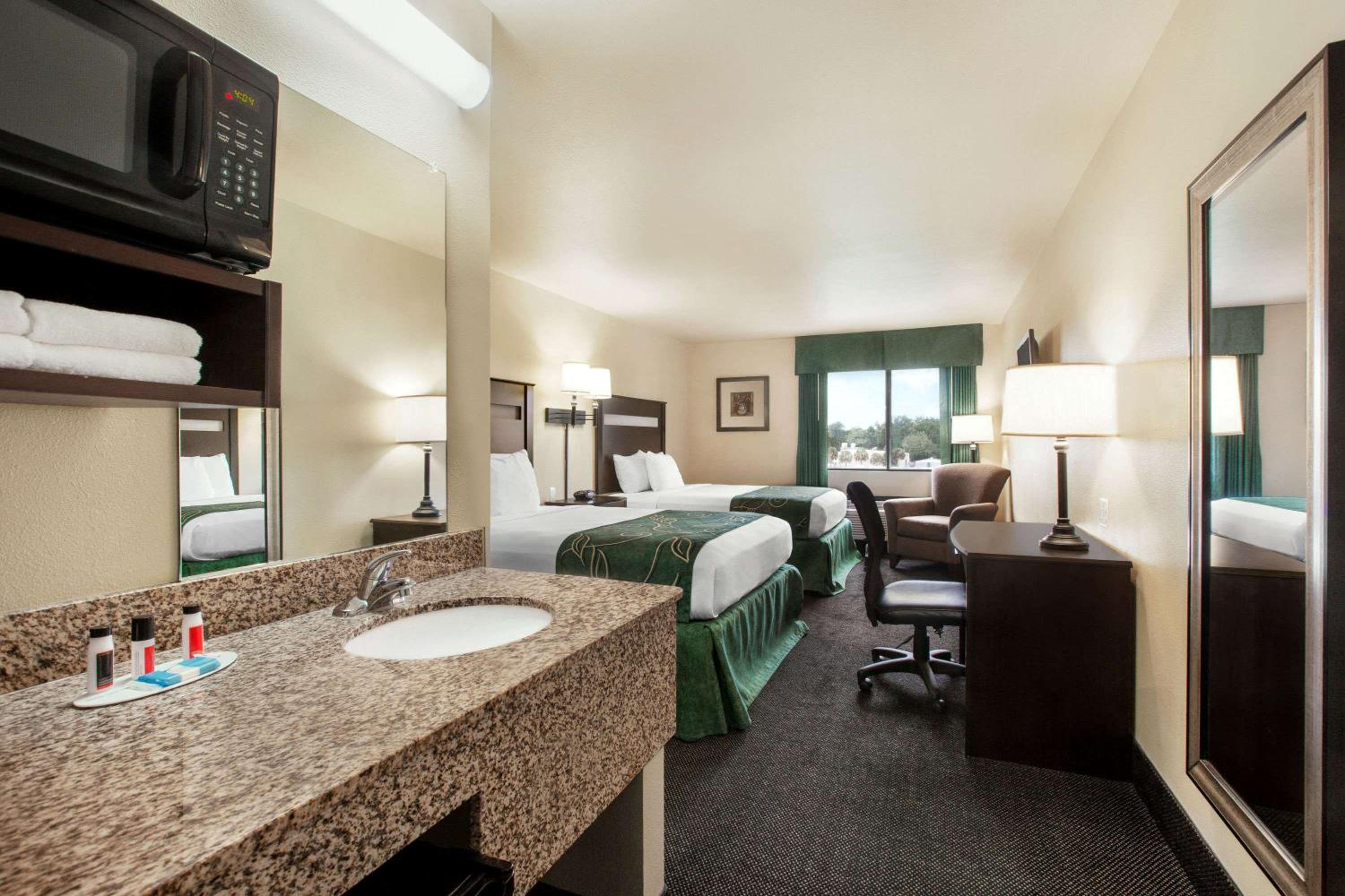 Travelodge by Wyndham Livonia, Foto 22