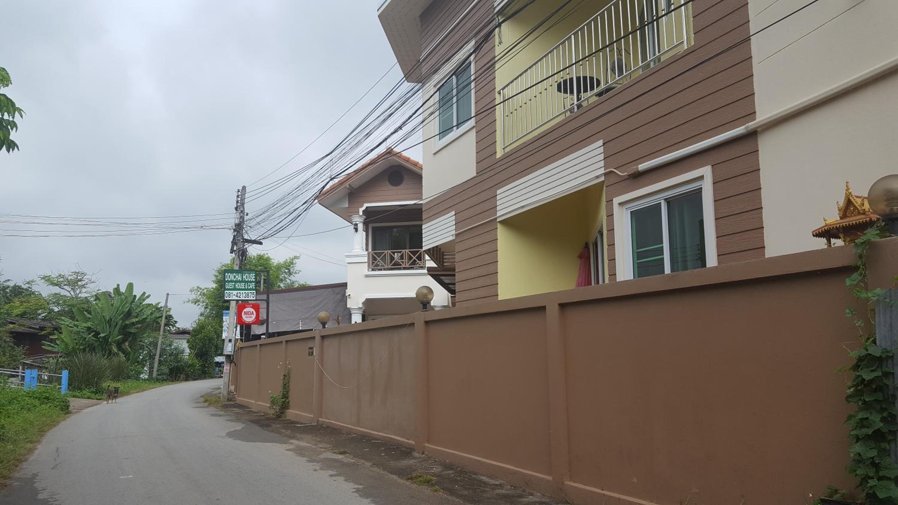 Donchai House Guest House& Cafe