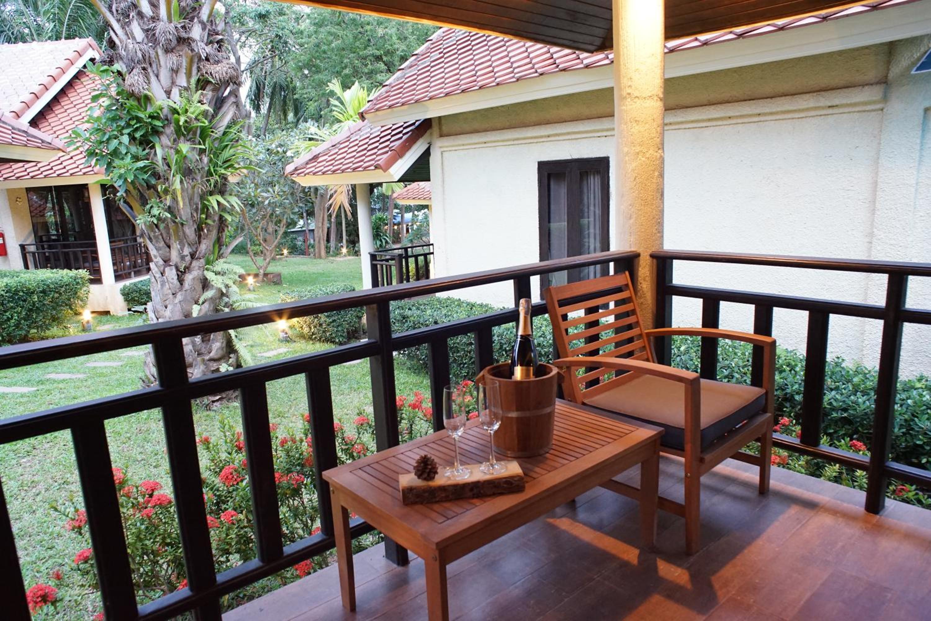 Aquavana Haad Rin Resort
