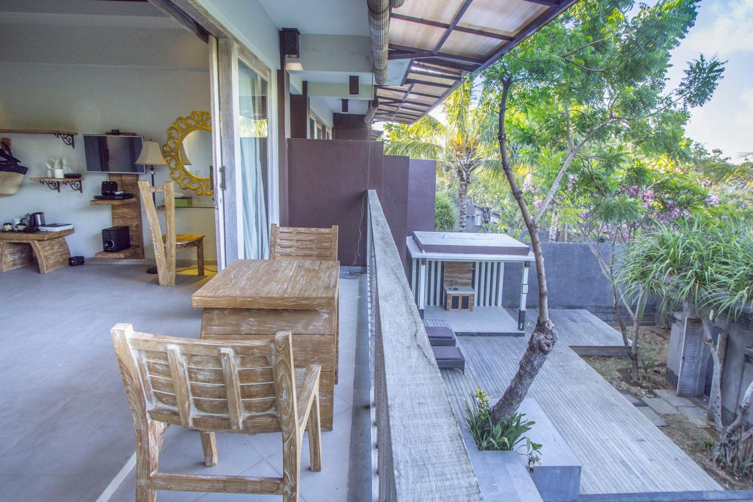Kajane Tulamben Bali
