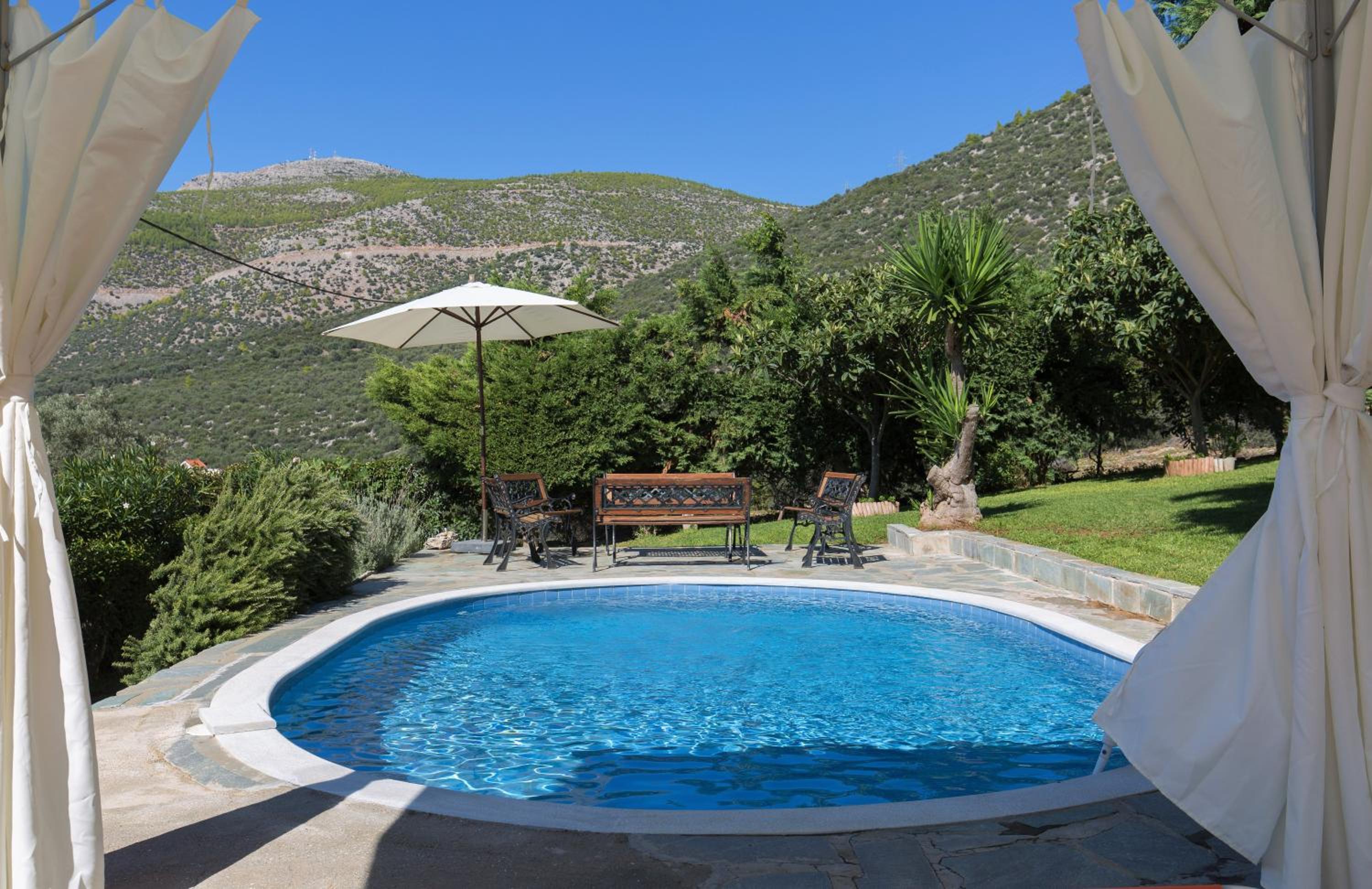 Villa Heavens Knights with private pool view 5