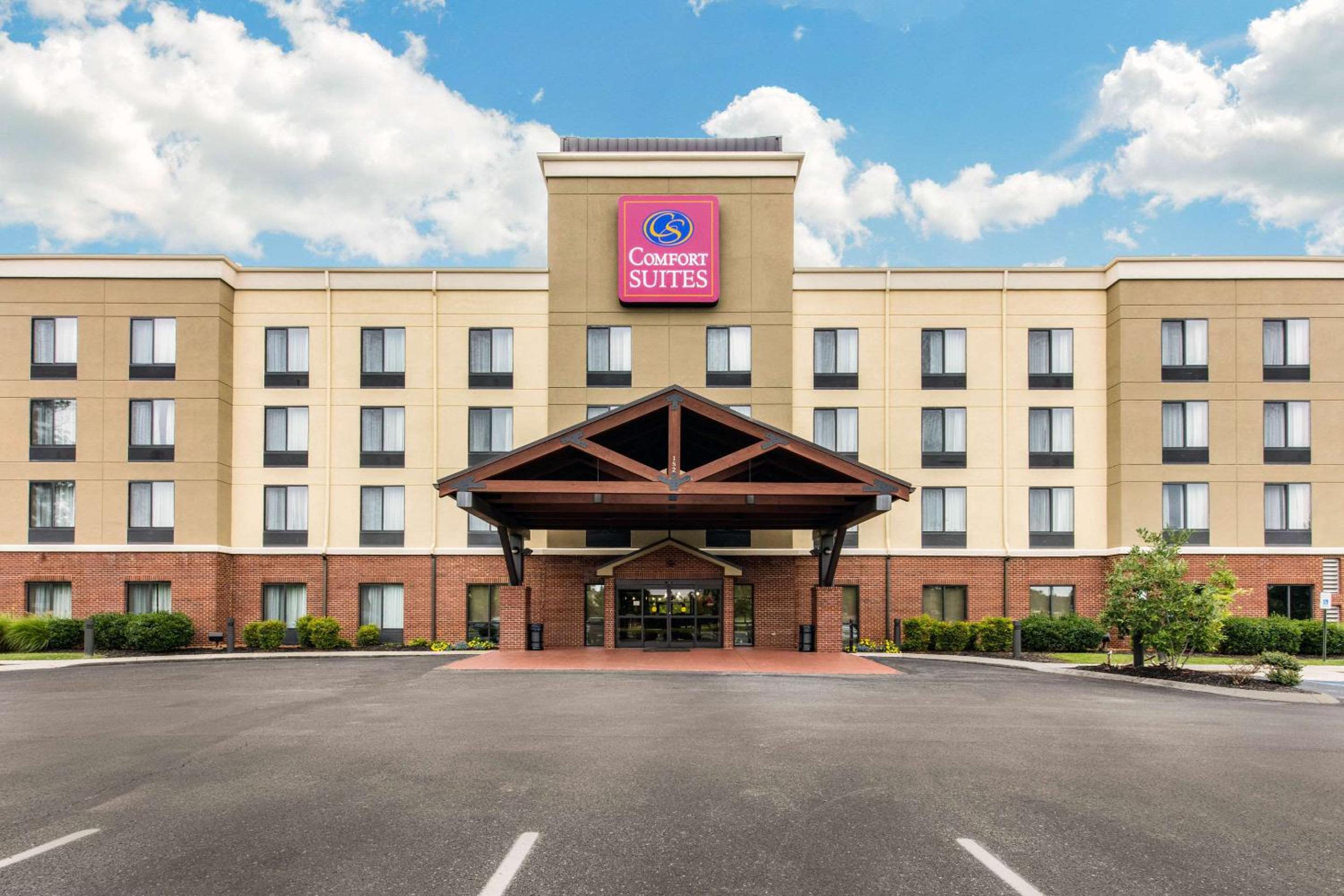 Comfort Suites Manchester near Arnold AFB