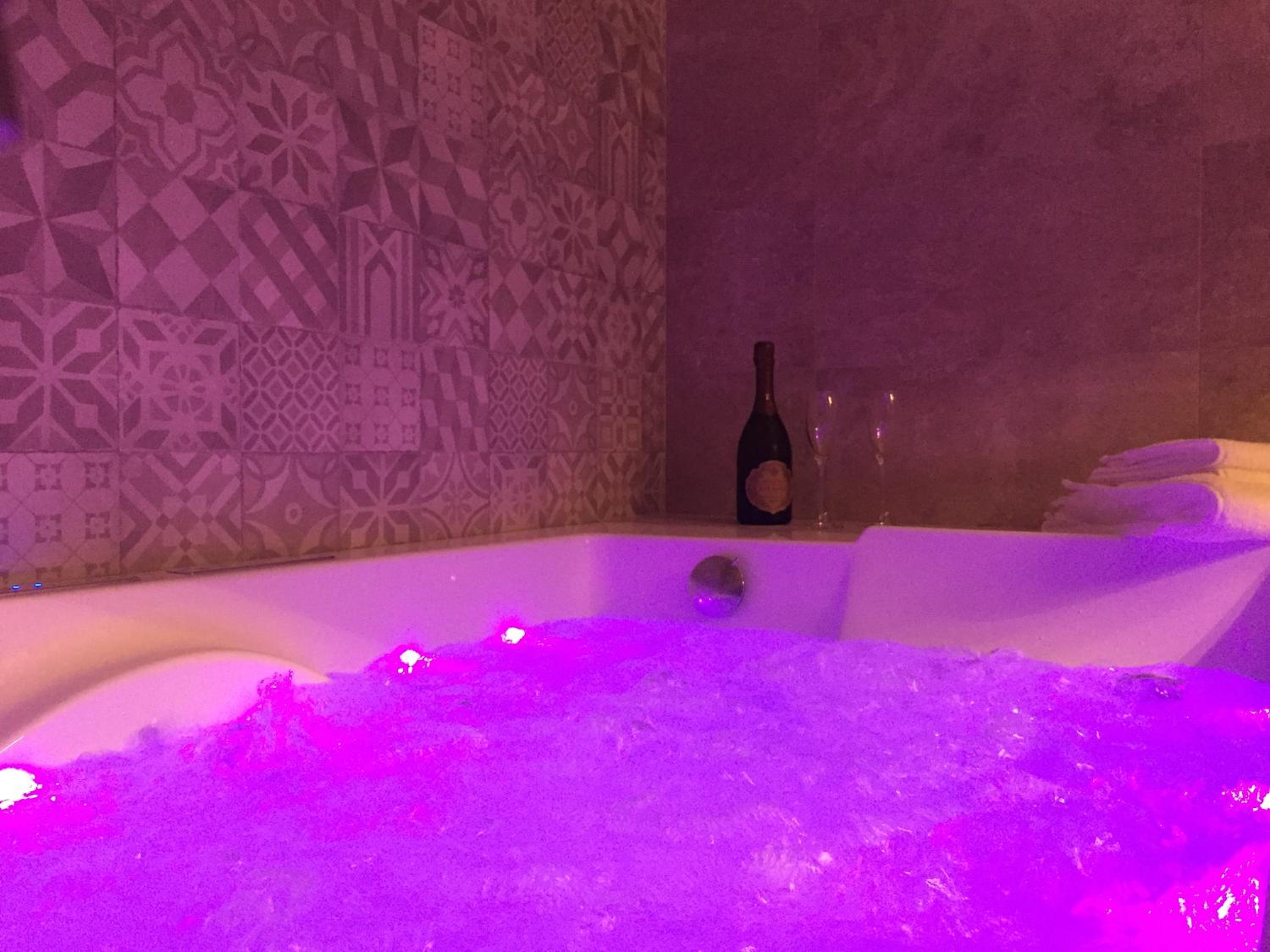 Jacuzzi