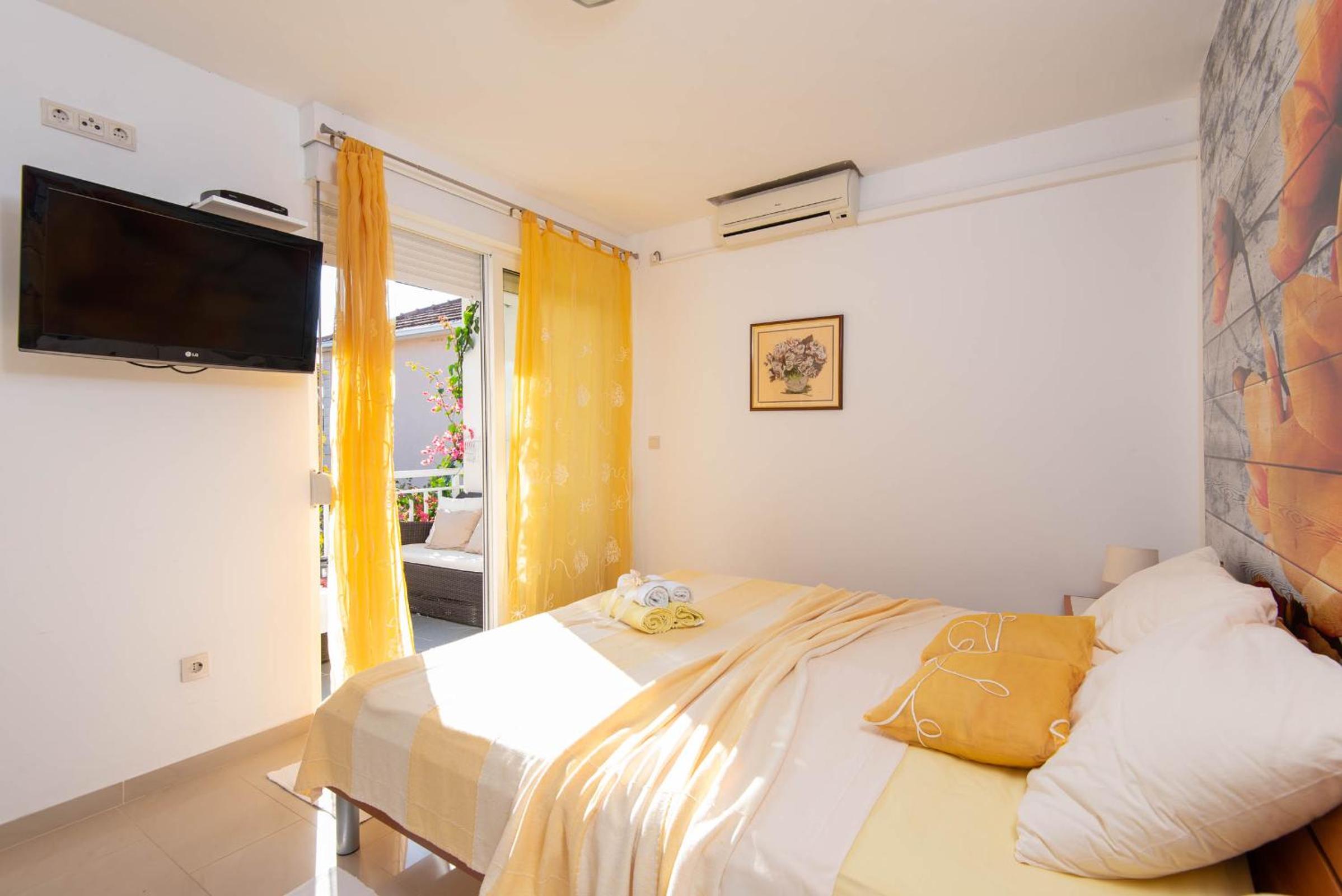 Apartments Lenka