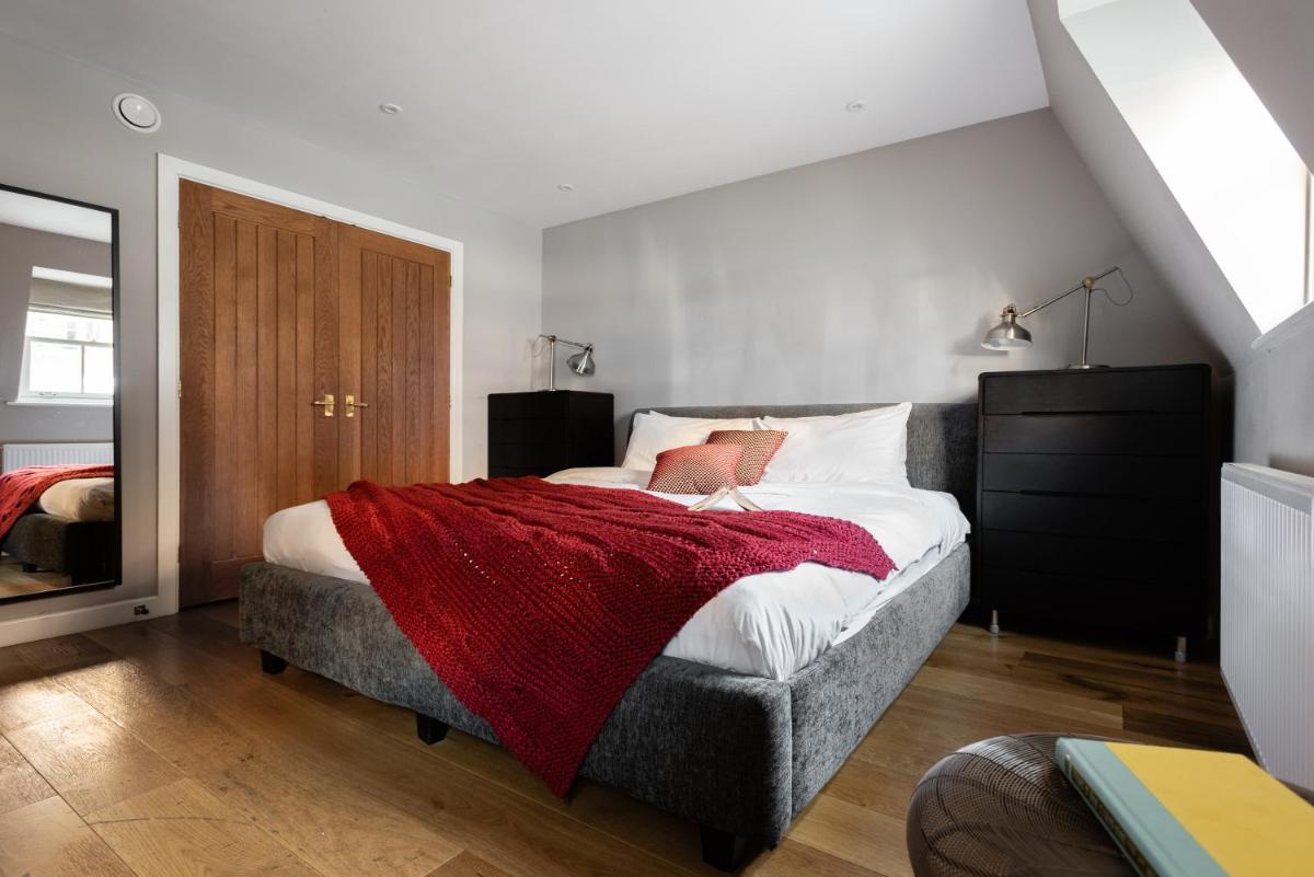 The Norfolk Maisonette - Lovely 4BDR Mews