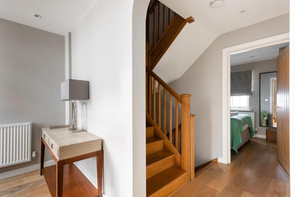 The Norfolk Maisonette - Lovely 4BDR Mews