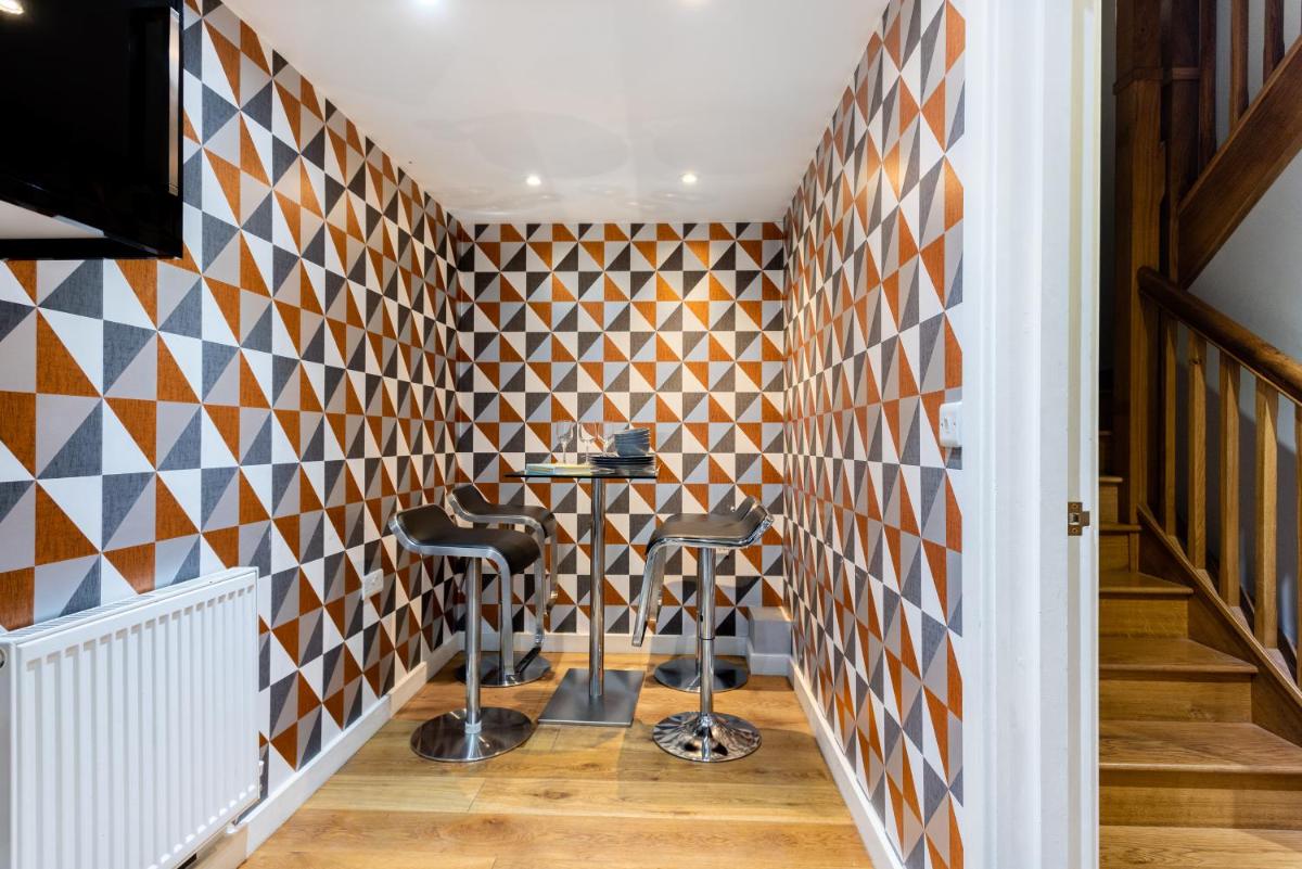 The Norfolk Maisonette - Lovely 4BDR Mews