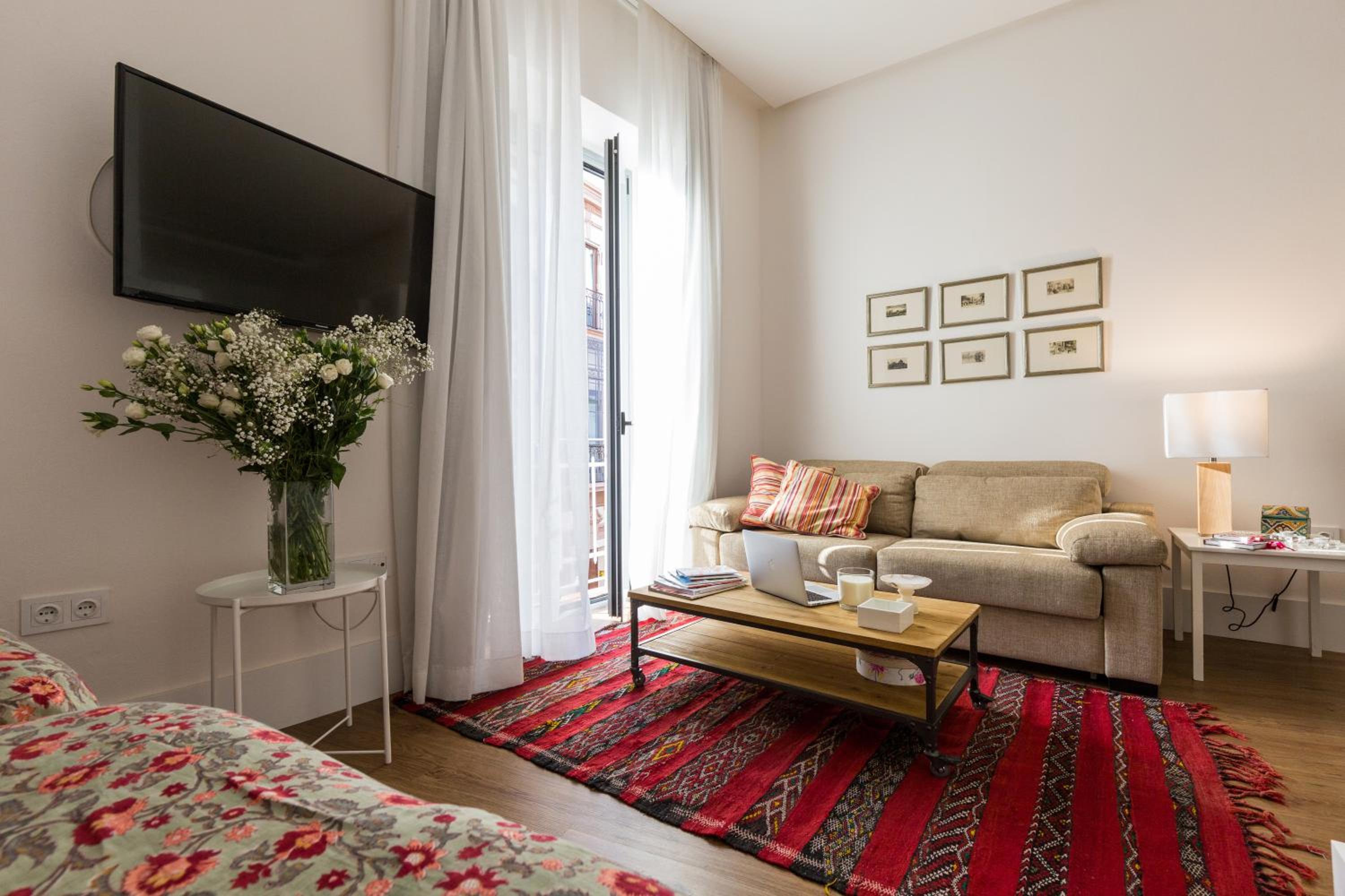 Sevilla Home Center Suites - Image 5