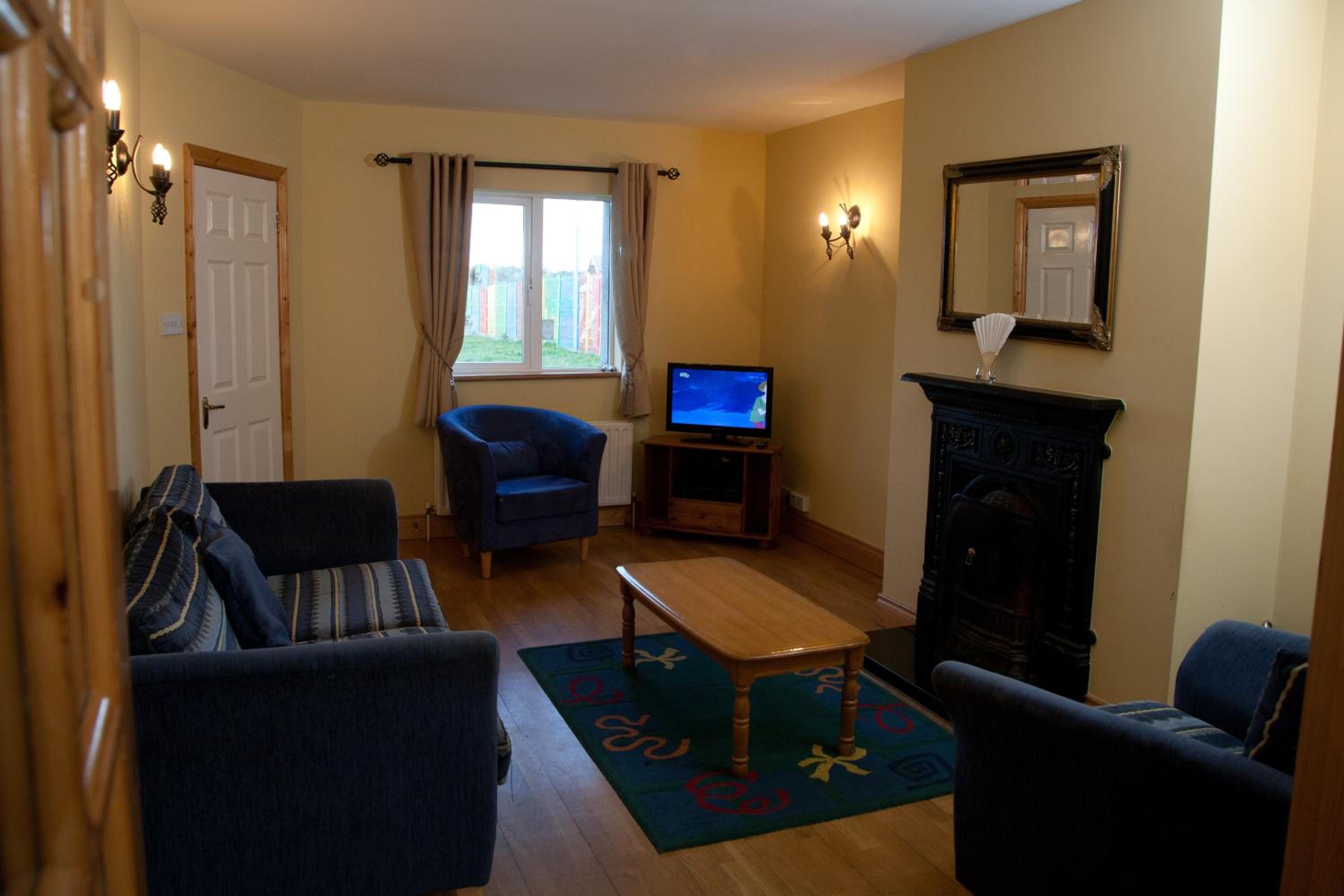 Ceol na Mara Holiday Homes - Cois Tra & Cor na dTonn view 3