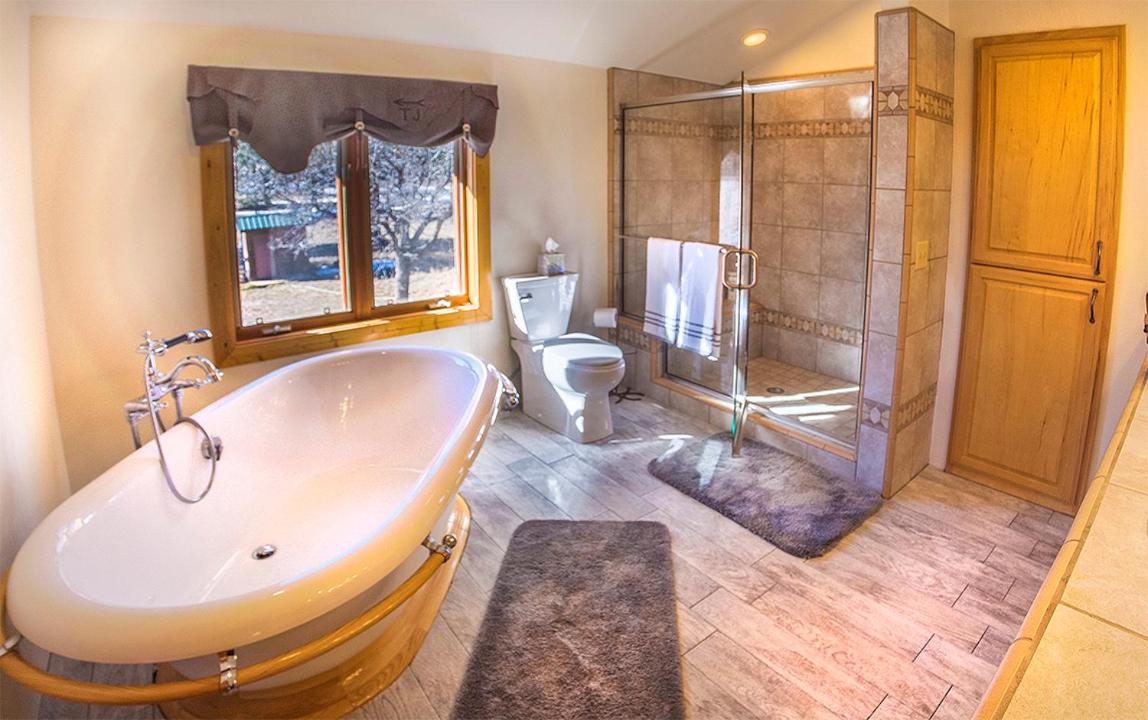Elktrace Bed and Breakfast
