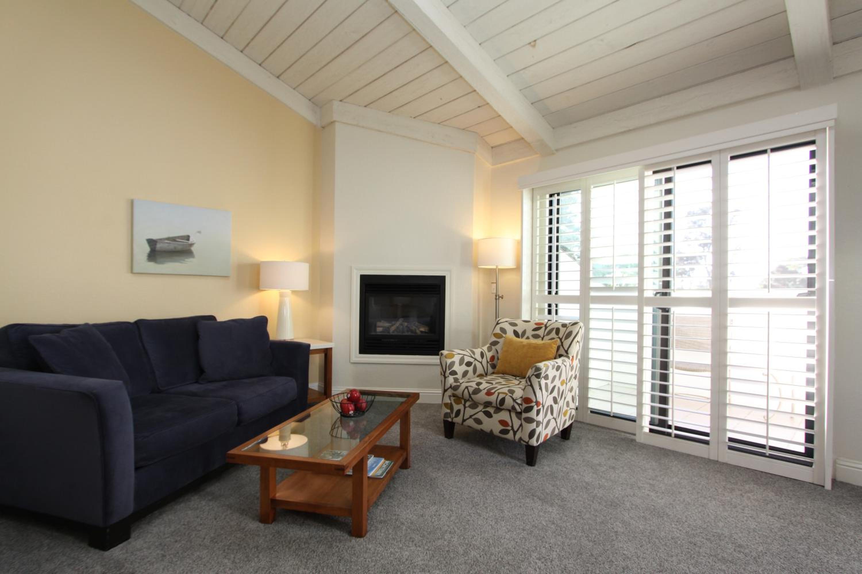 Monterey Vacations - Lobos Lodge - Property Image 5