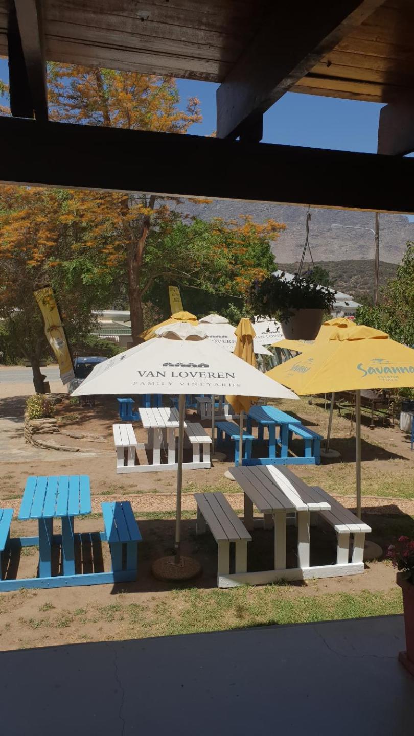 Barrydale Accommodation, Backpackers view 5