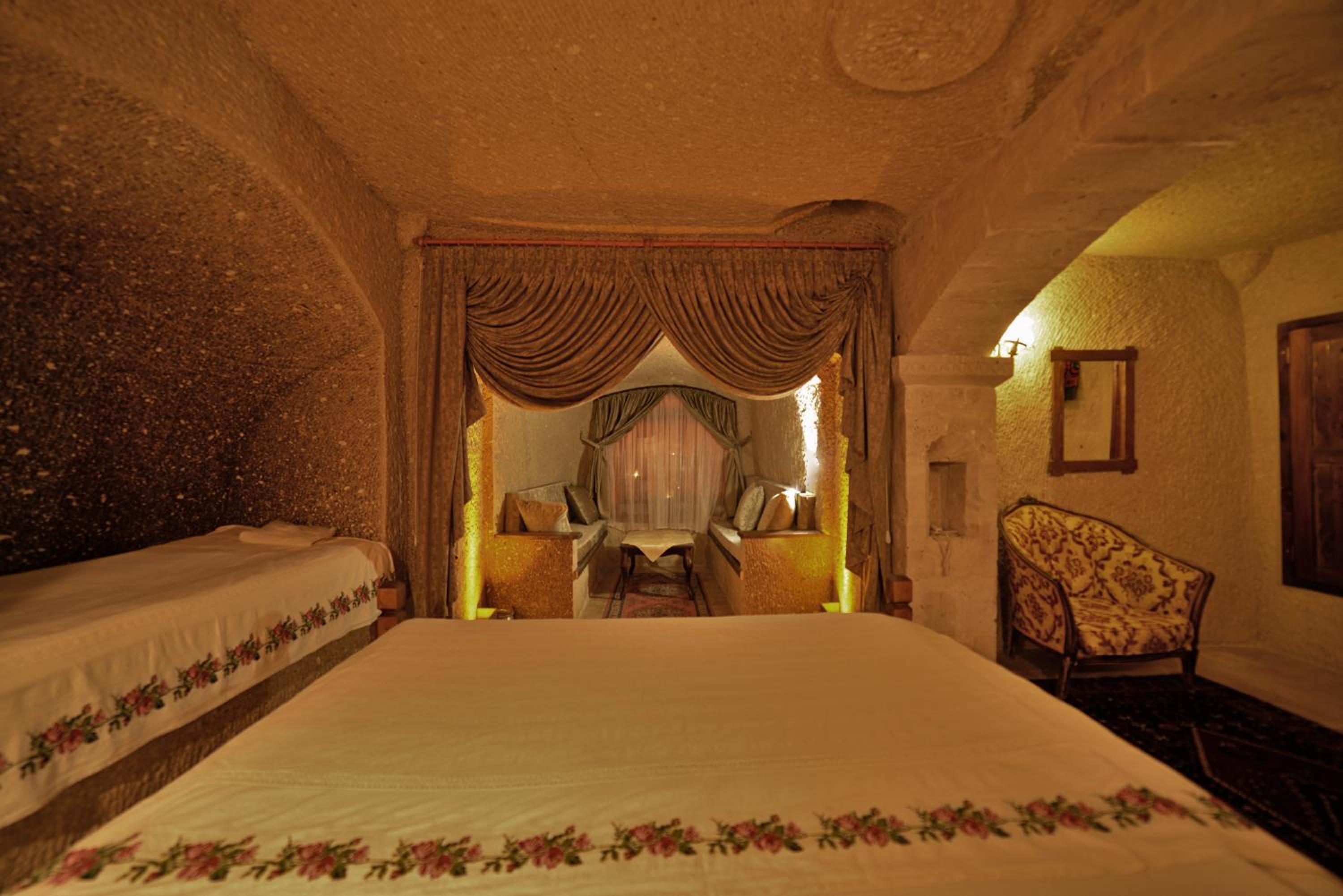 Grand Cave Suites - Image 13