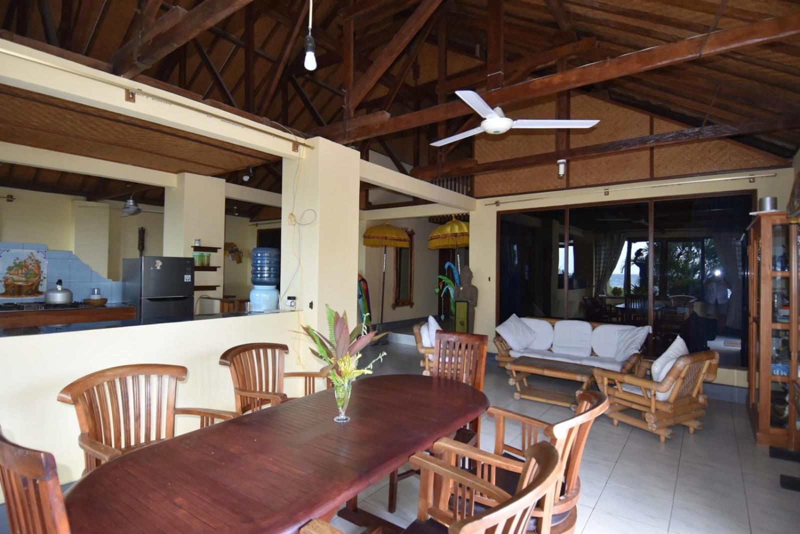 Villa Ganesha, Banjar Beach, Lovina