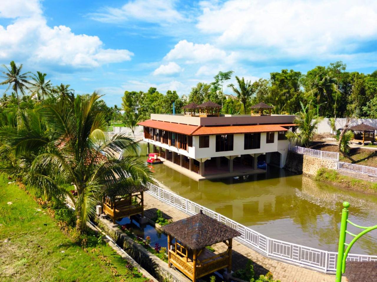 Hotel Grand Harvest Resort & Villas